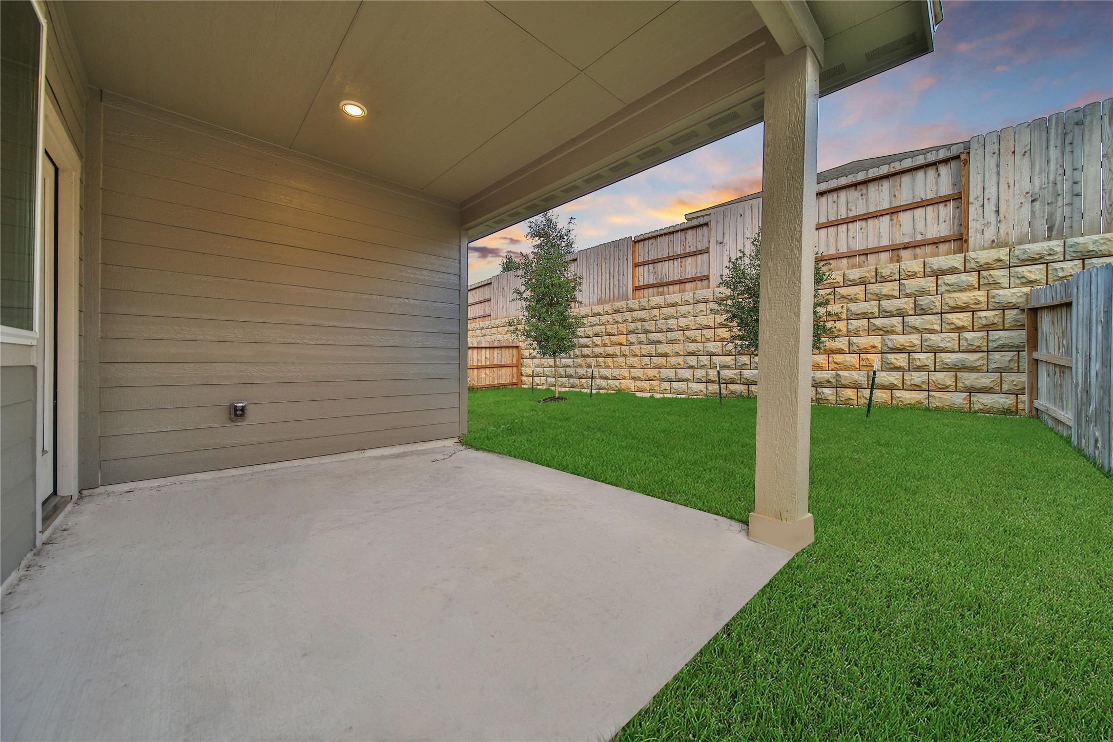 6609 Lahna Oak Drive Property Photo 28