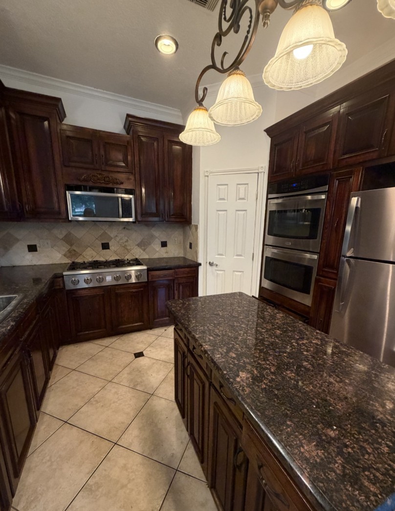 803 Hennesey Drive Property Photo 10