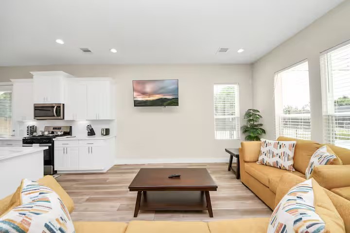 5935 Beall Street D Property Photo 3