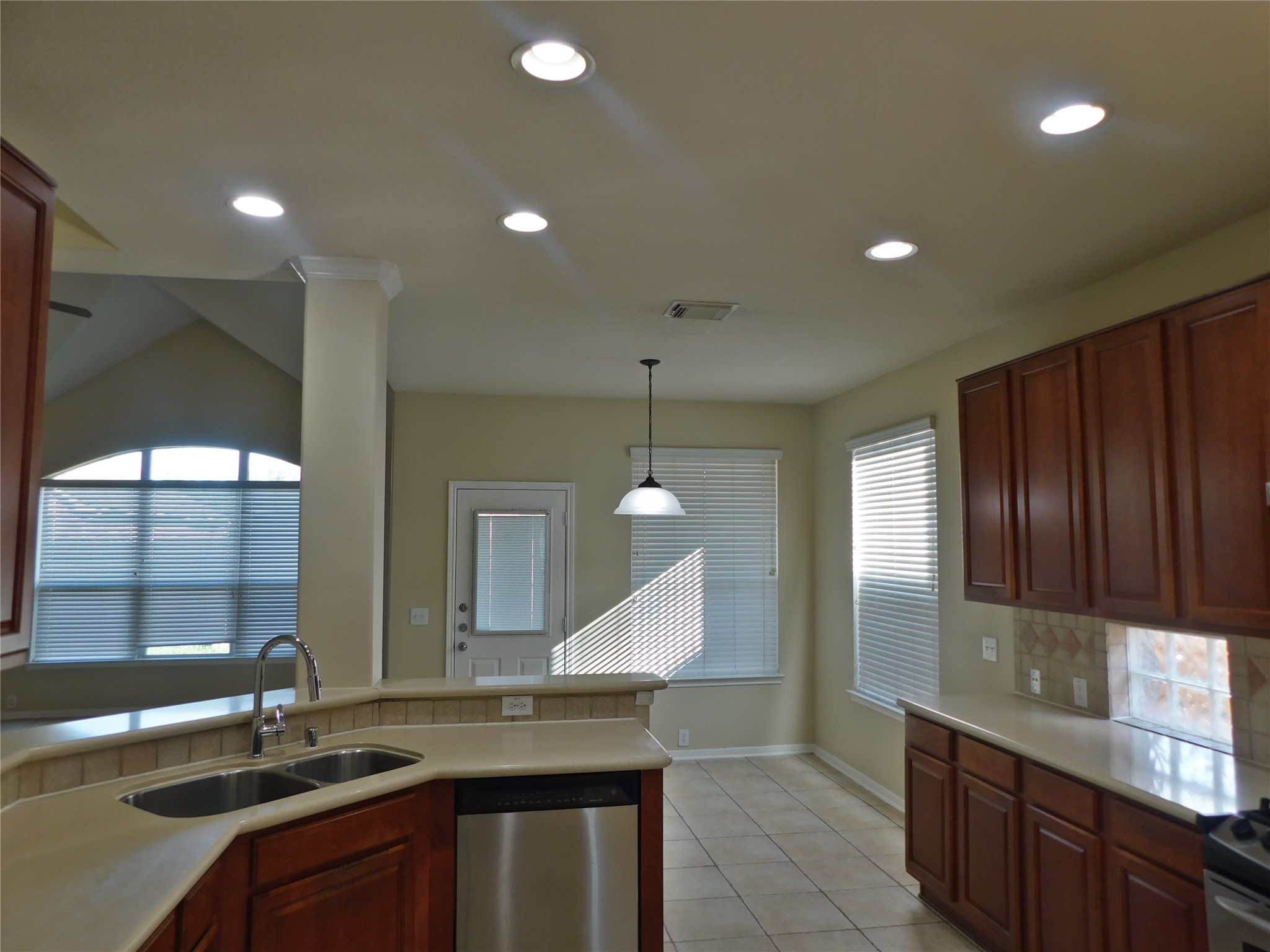2511 Sunlight Lane Property Photo 12