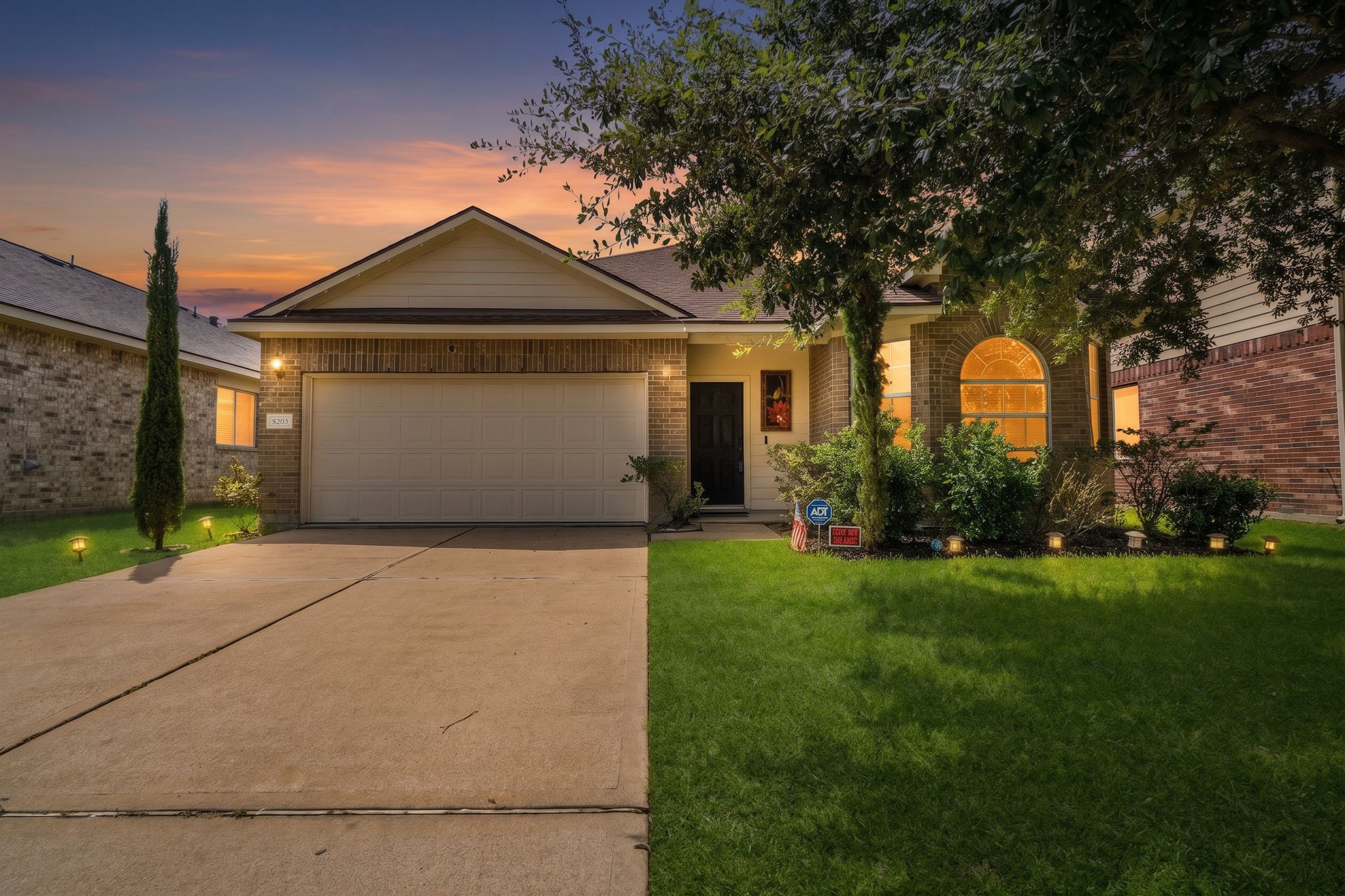 8203 Loetsch Ridge Way Property Photo 1