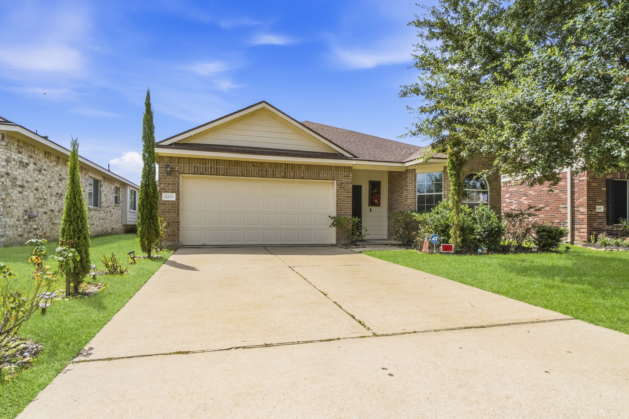 8203 Loetsch Ridge Way Property Photo 3