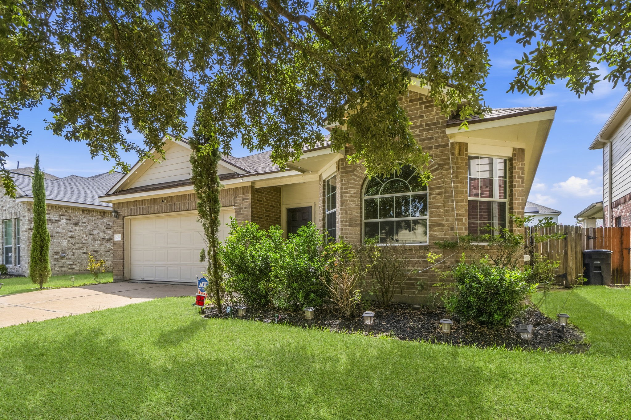 8203 Loetsch Ridge Way Property Photo 4