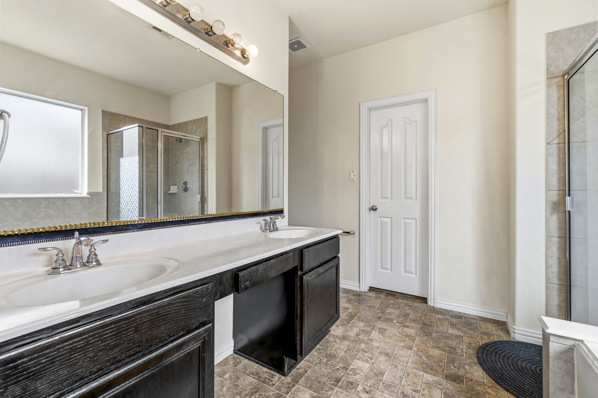 8203 Loetsch Ridge Way Property Photo 18