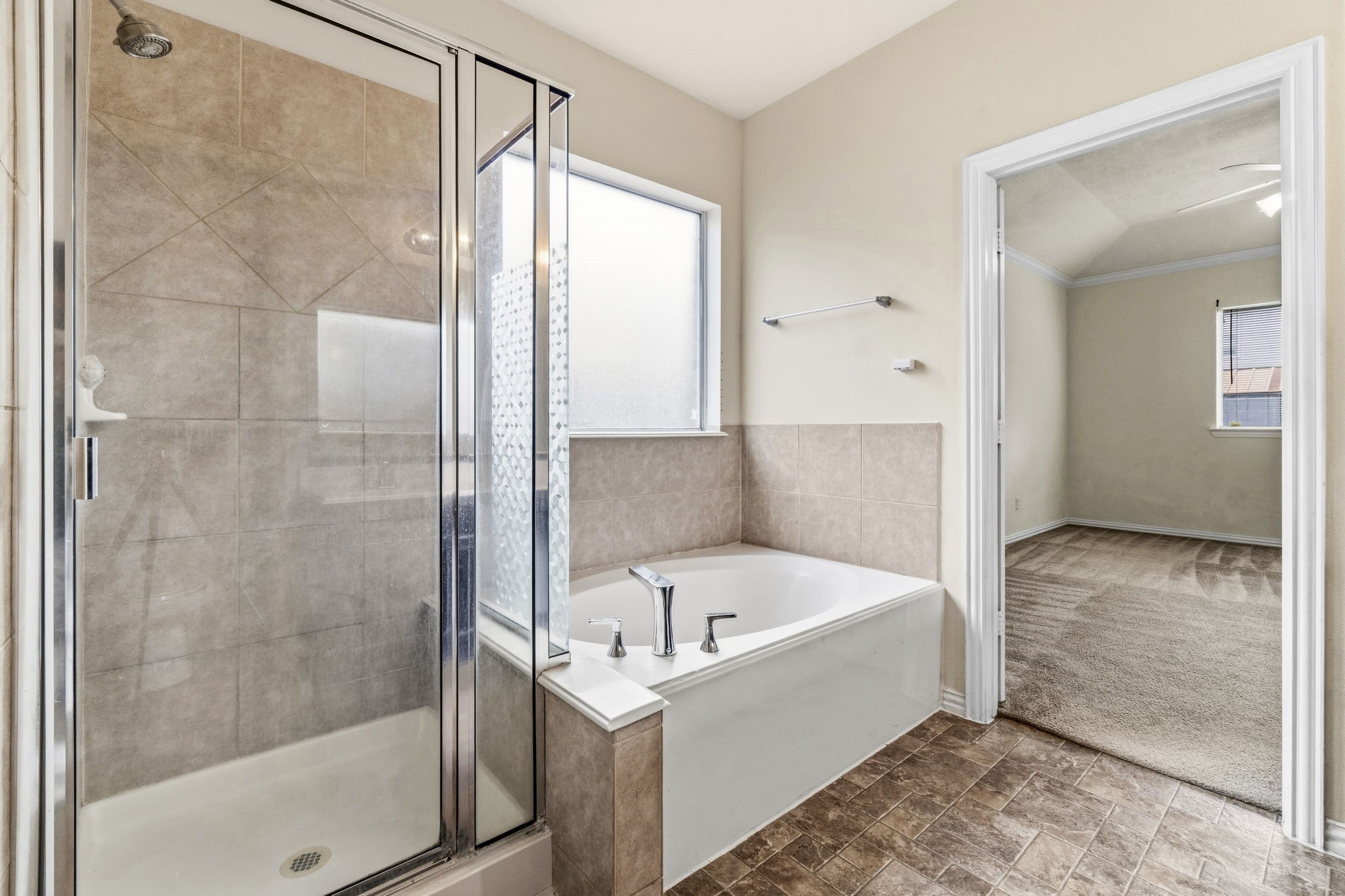 8203 Loetsch Ridge Way Property Photo 19