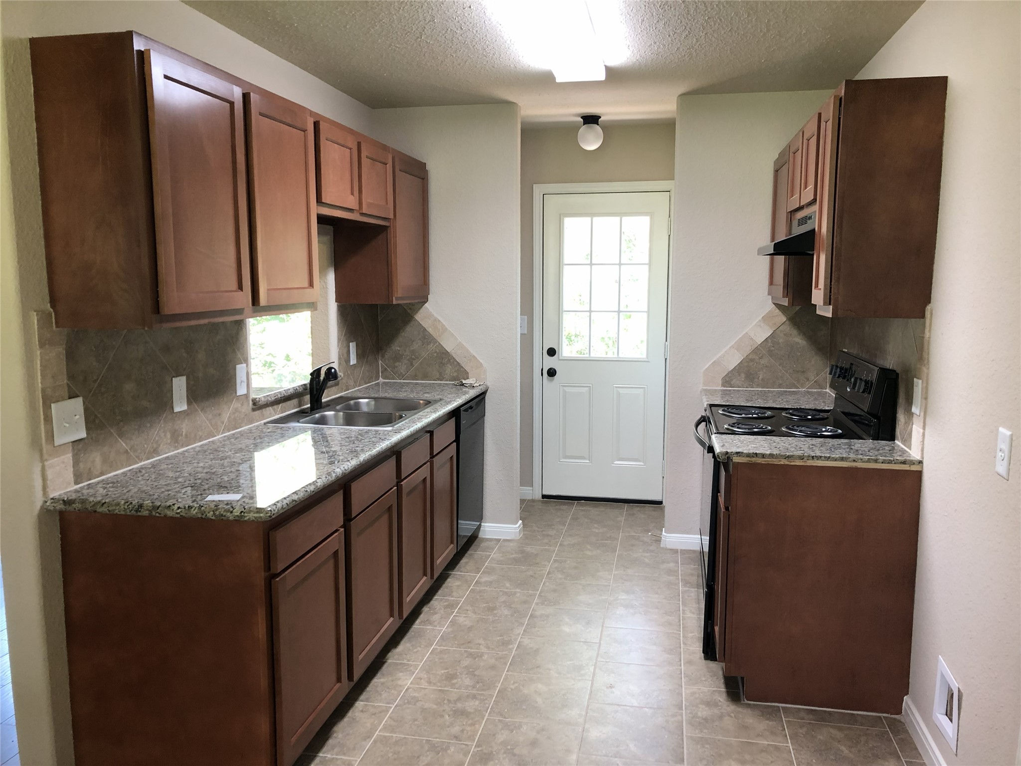 10761 Royal Terrell Drive Property Photo 11