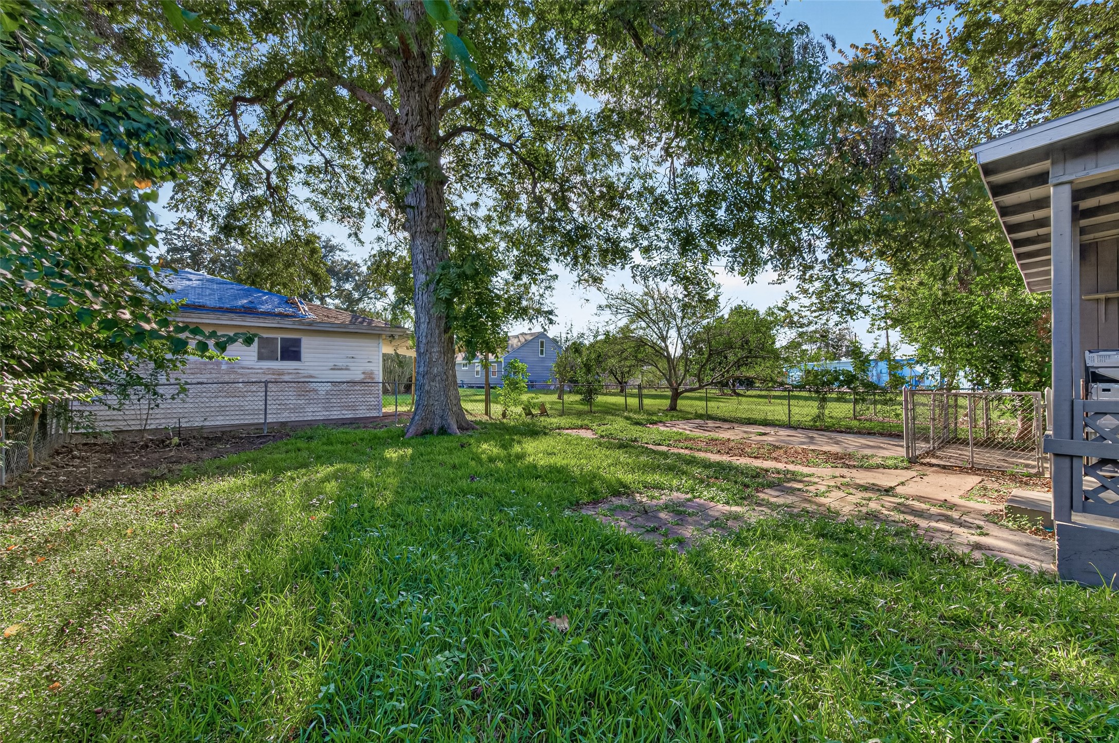503 N Orange Street Property Photo 17