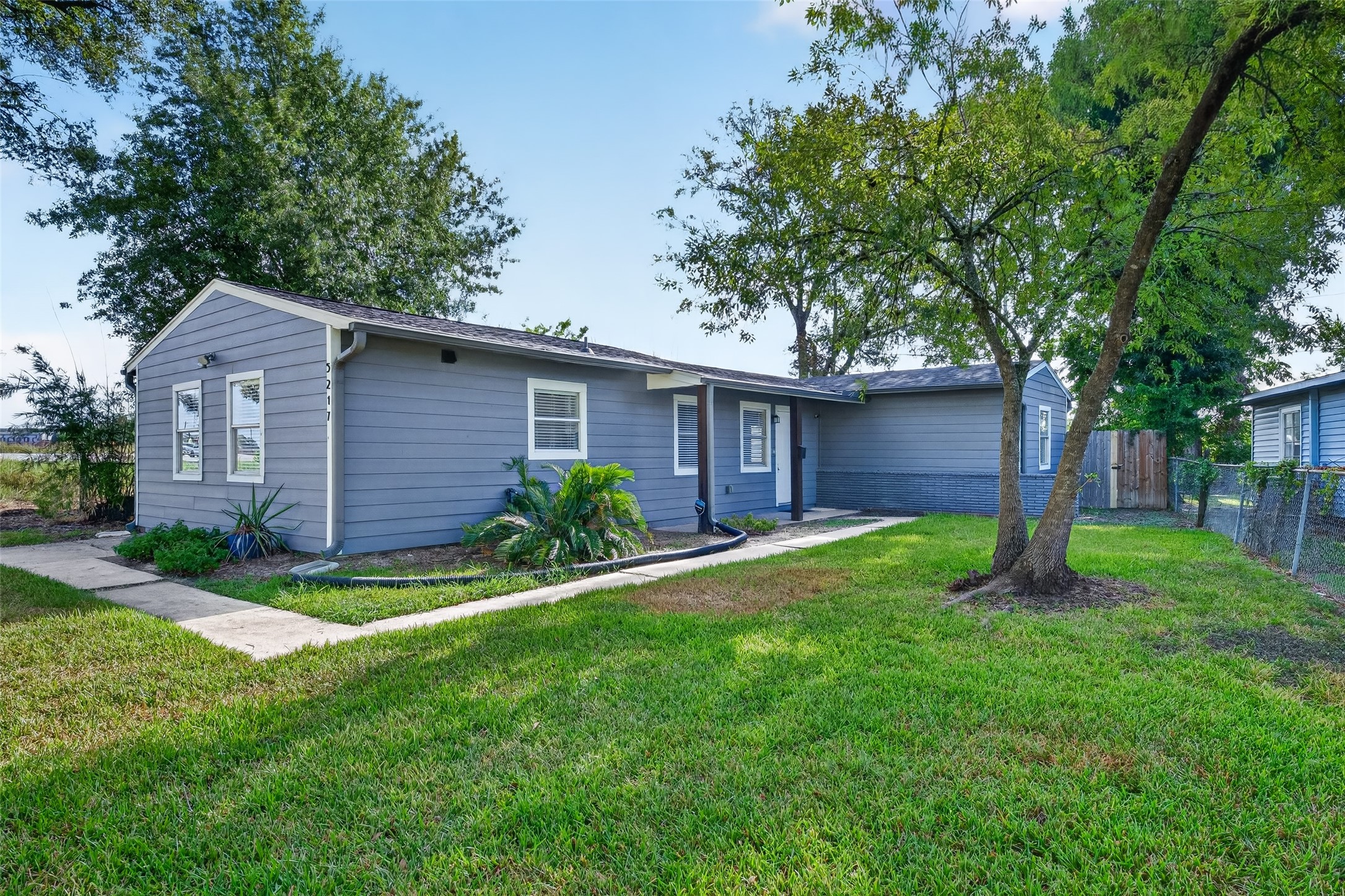 5217 Pomander Road Property Photo 1