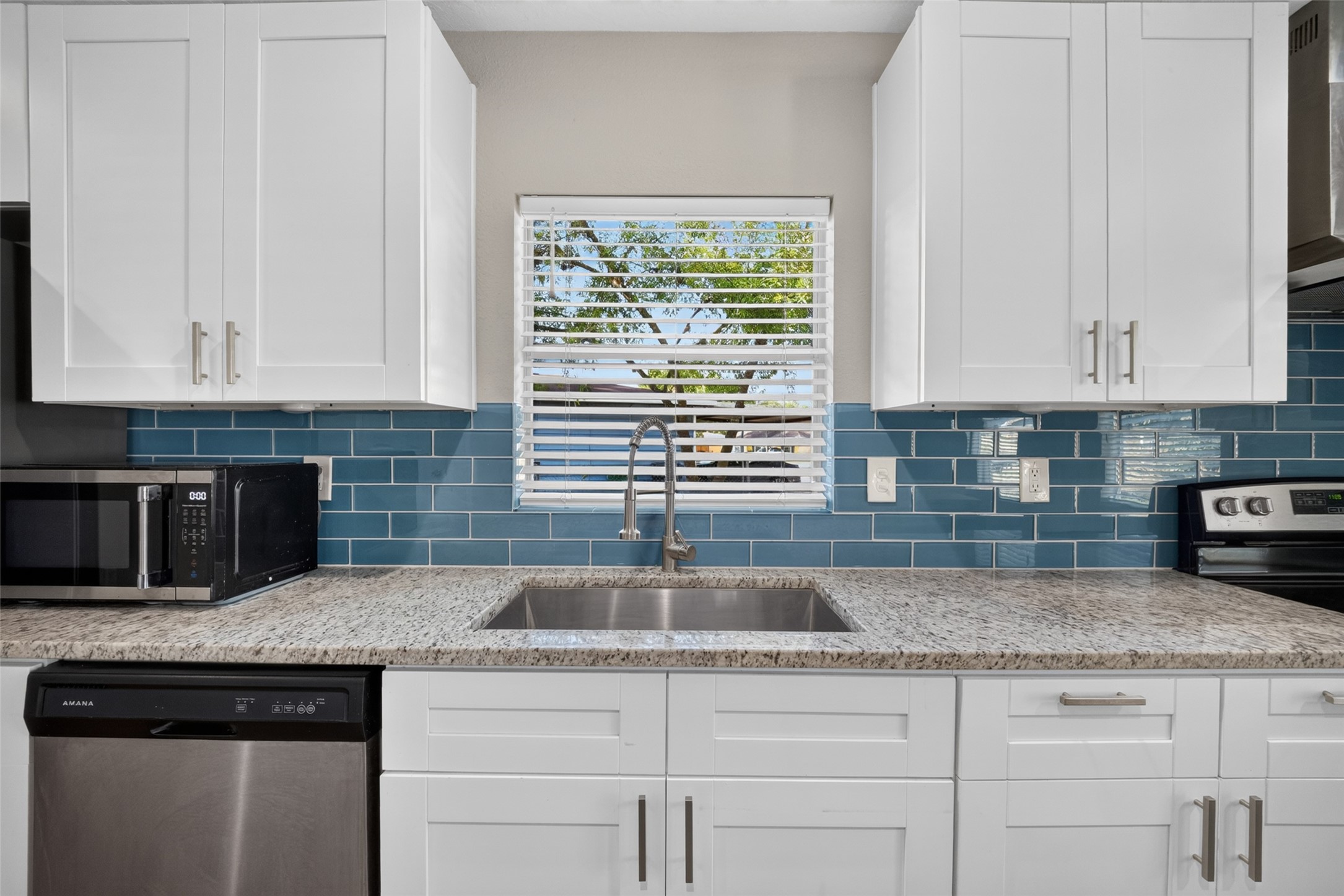 5217 Pomander Road Property Photo 6
