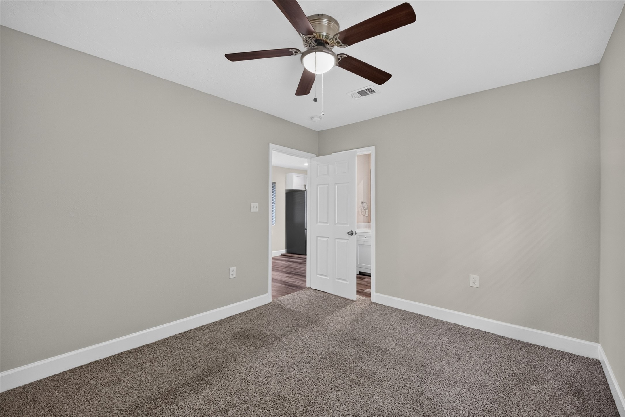 5217 Pomander Road Property Photo 11