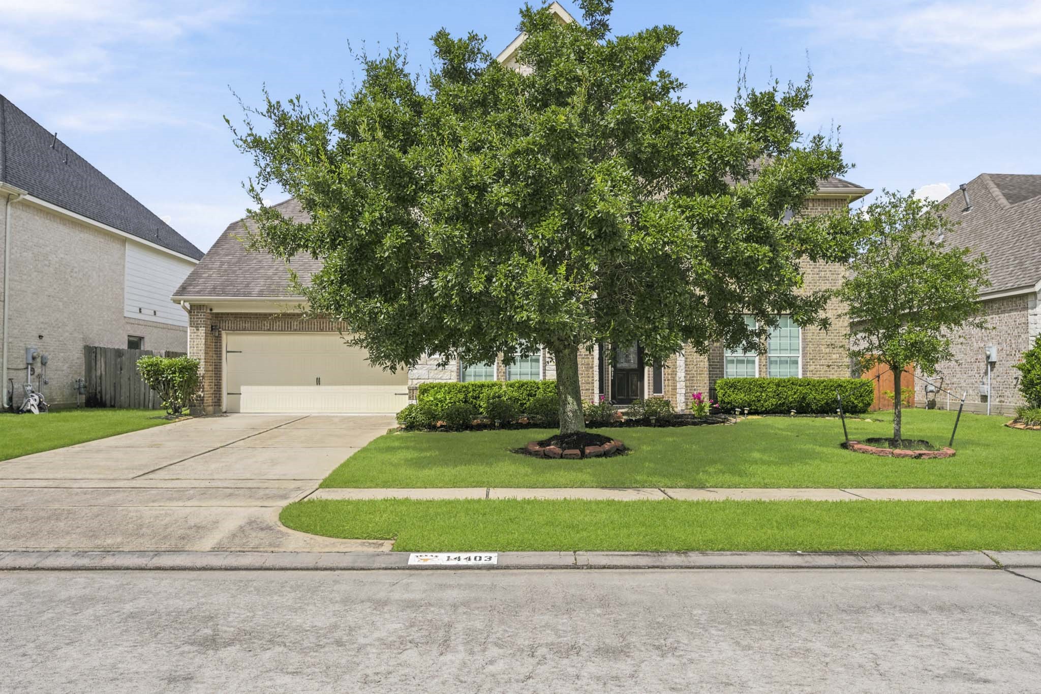 14403 Lakepointe Bend Lane Property Photo 2