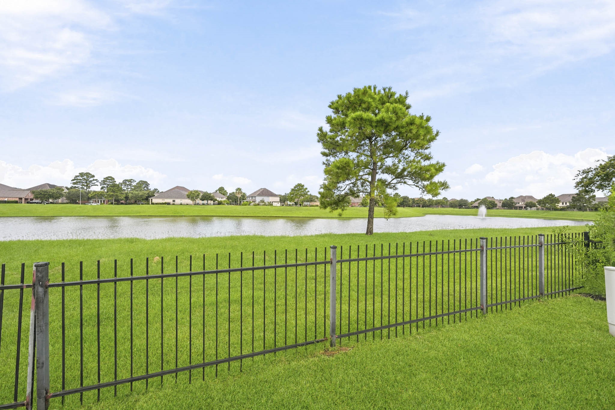 14403 Lakepointe Bend Lane Property Photo 7