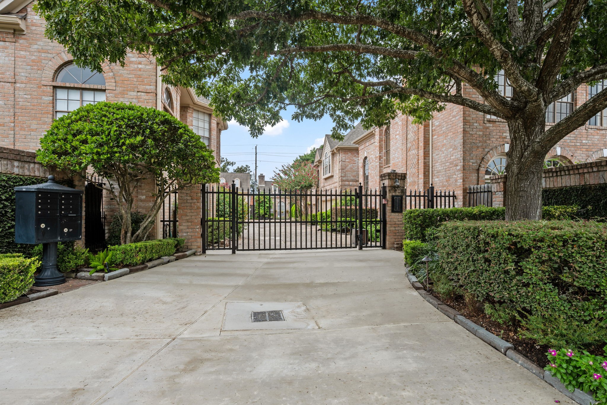 2514 Potomac Drive B