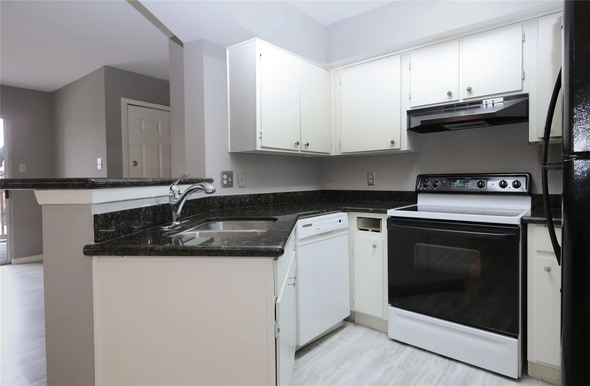 2626 Holly Hall Street 511 Property Photo 11