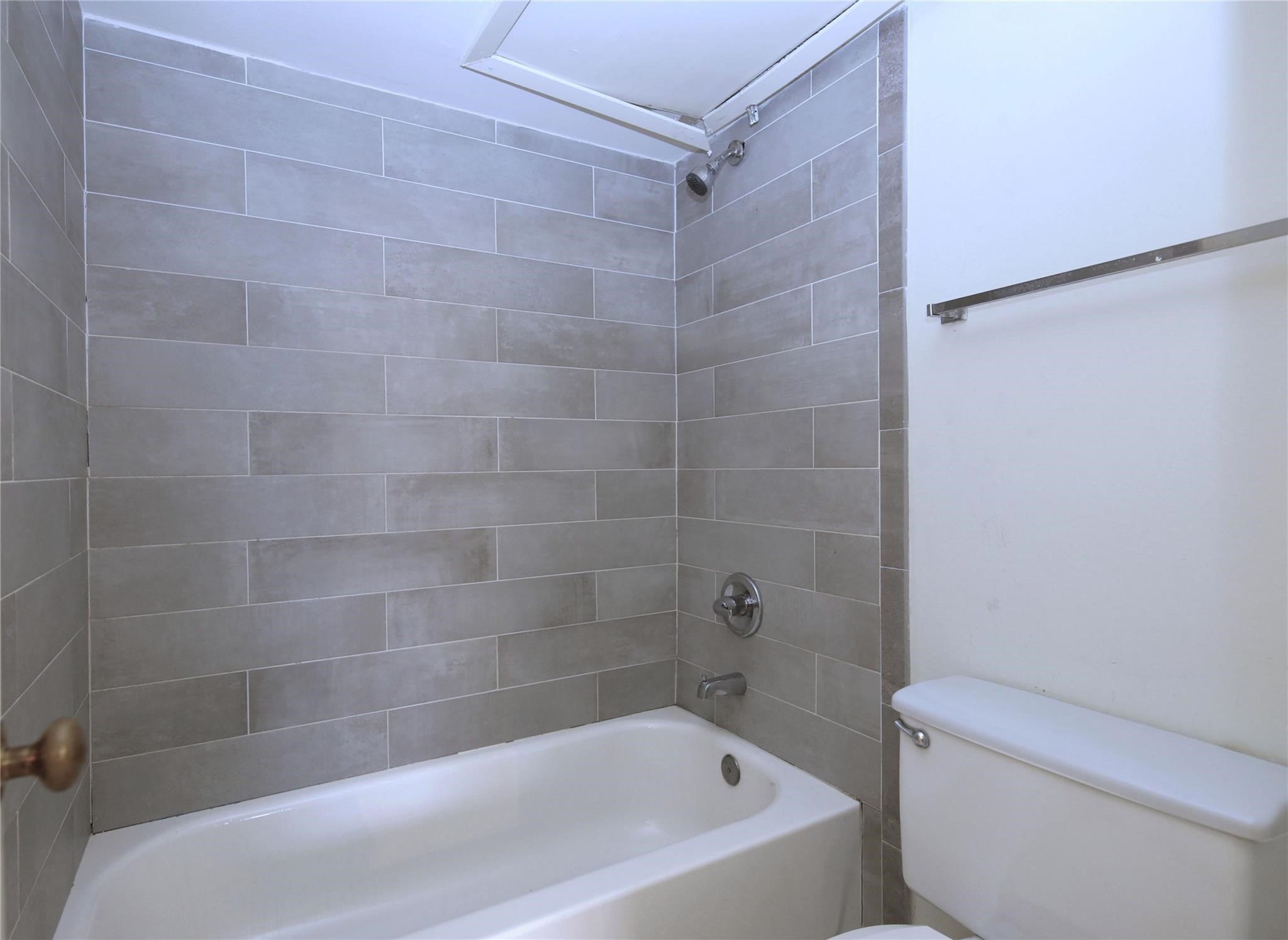 2626 Holly Hall Street 511 Property Photo 17