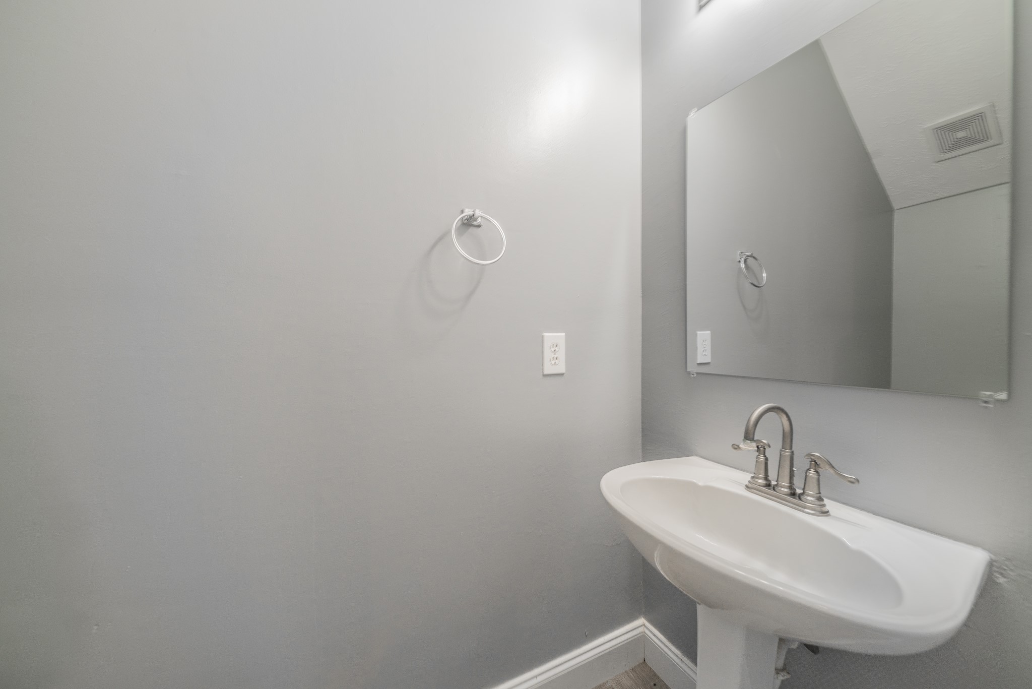 16019 Hilton Head Lane Property Photo 20