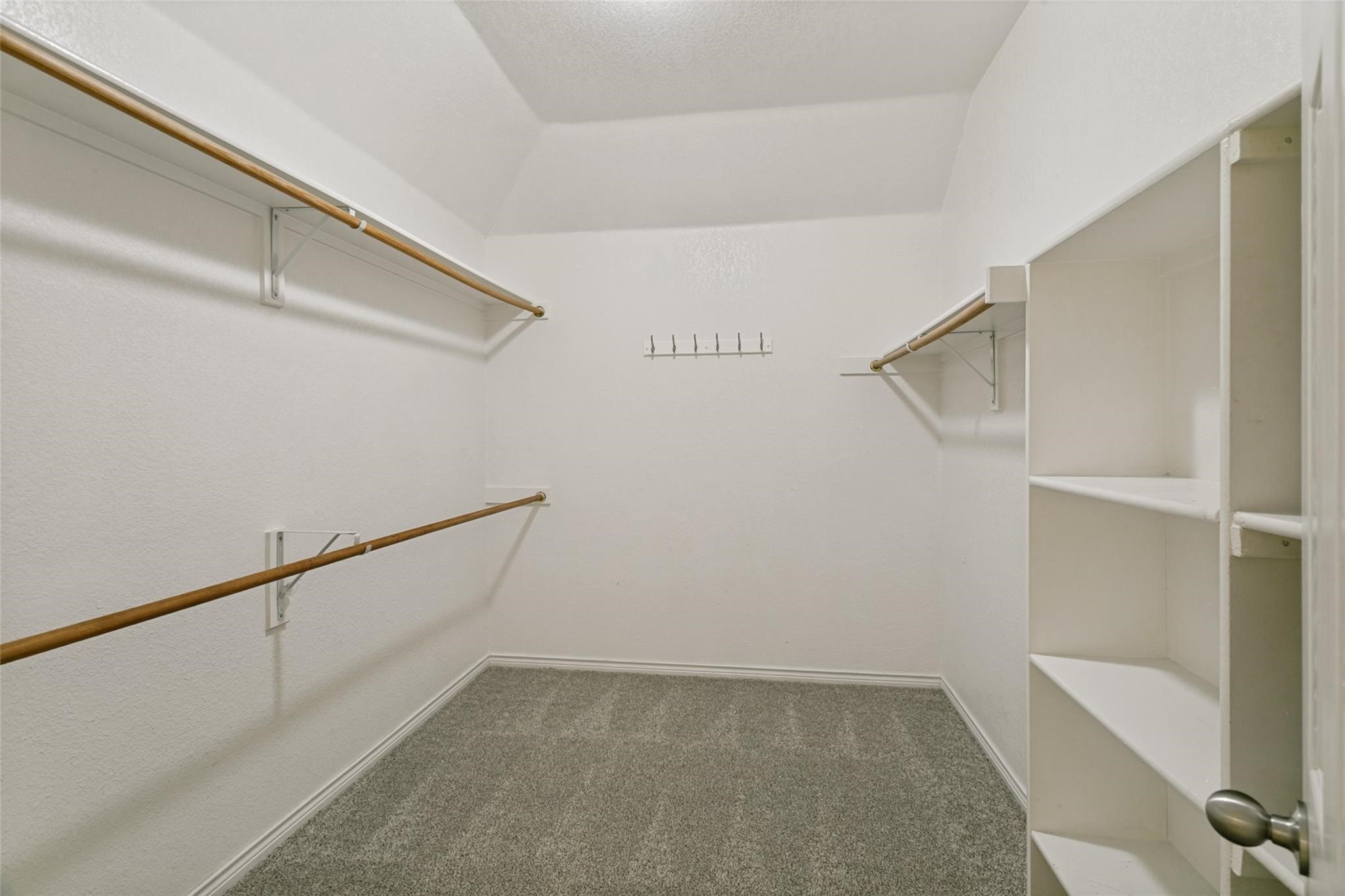 908 Dogwood Drive Property Photo 11