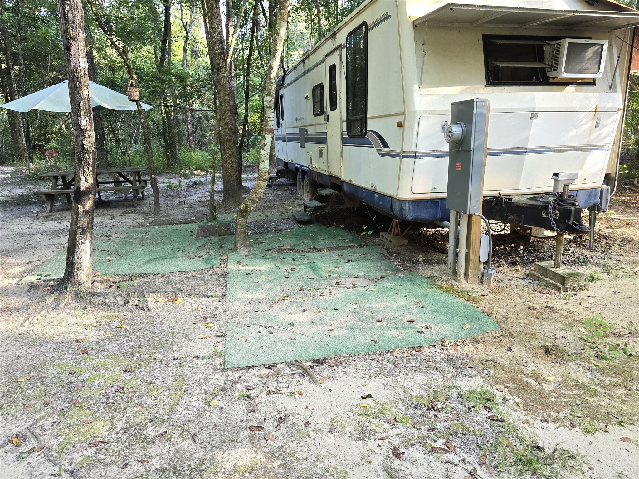 177 Deane Drive Property Photo 1
