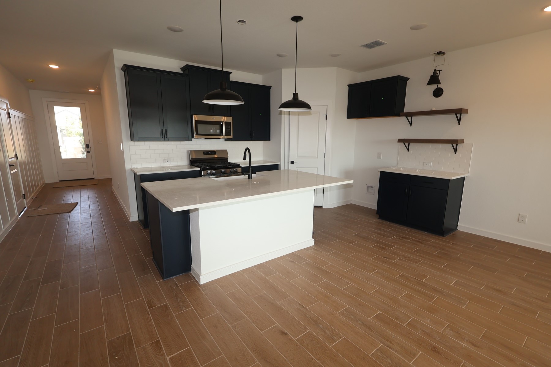 7930 Jade Crest Drive Property Photo 3