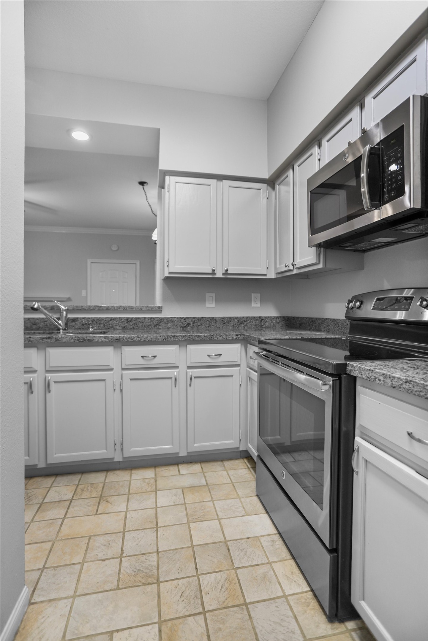 3800 Tanglewilde Street 607 Property Photo 6