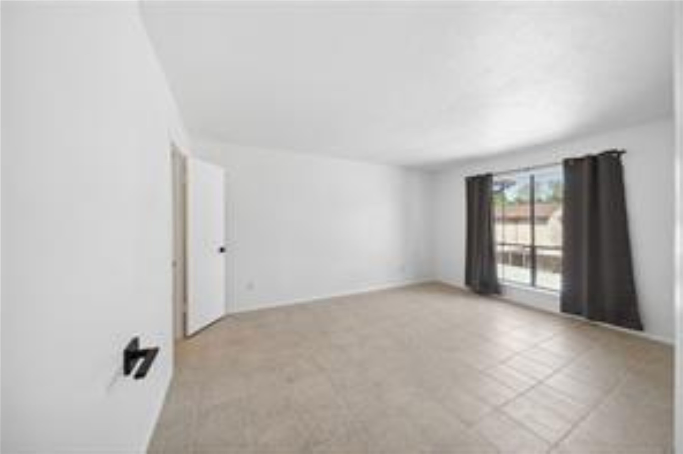 5001 Lamonte Lane 101 Property Photo 5