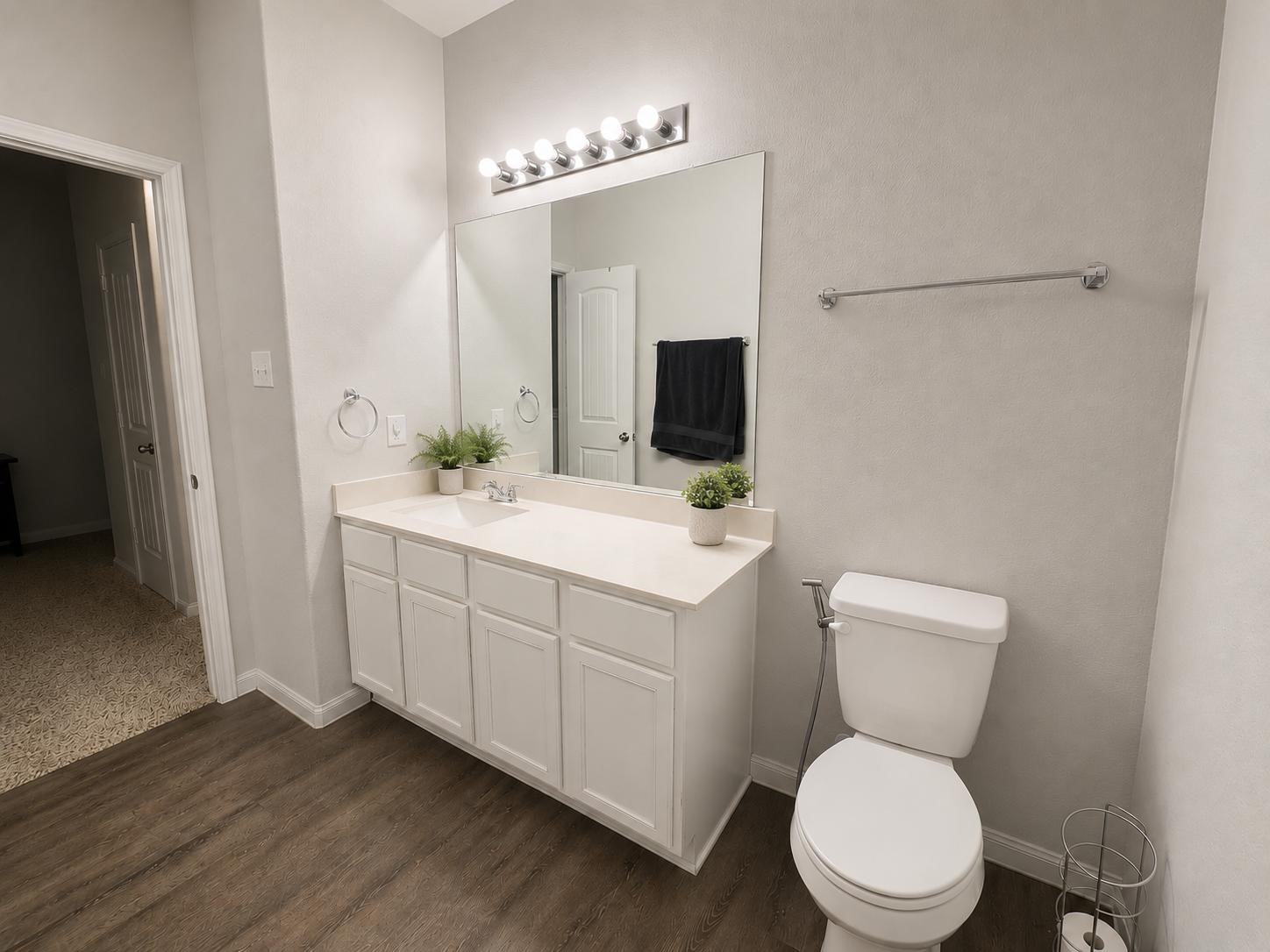 3910 Deledda Drive Property Photo 10