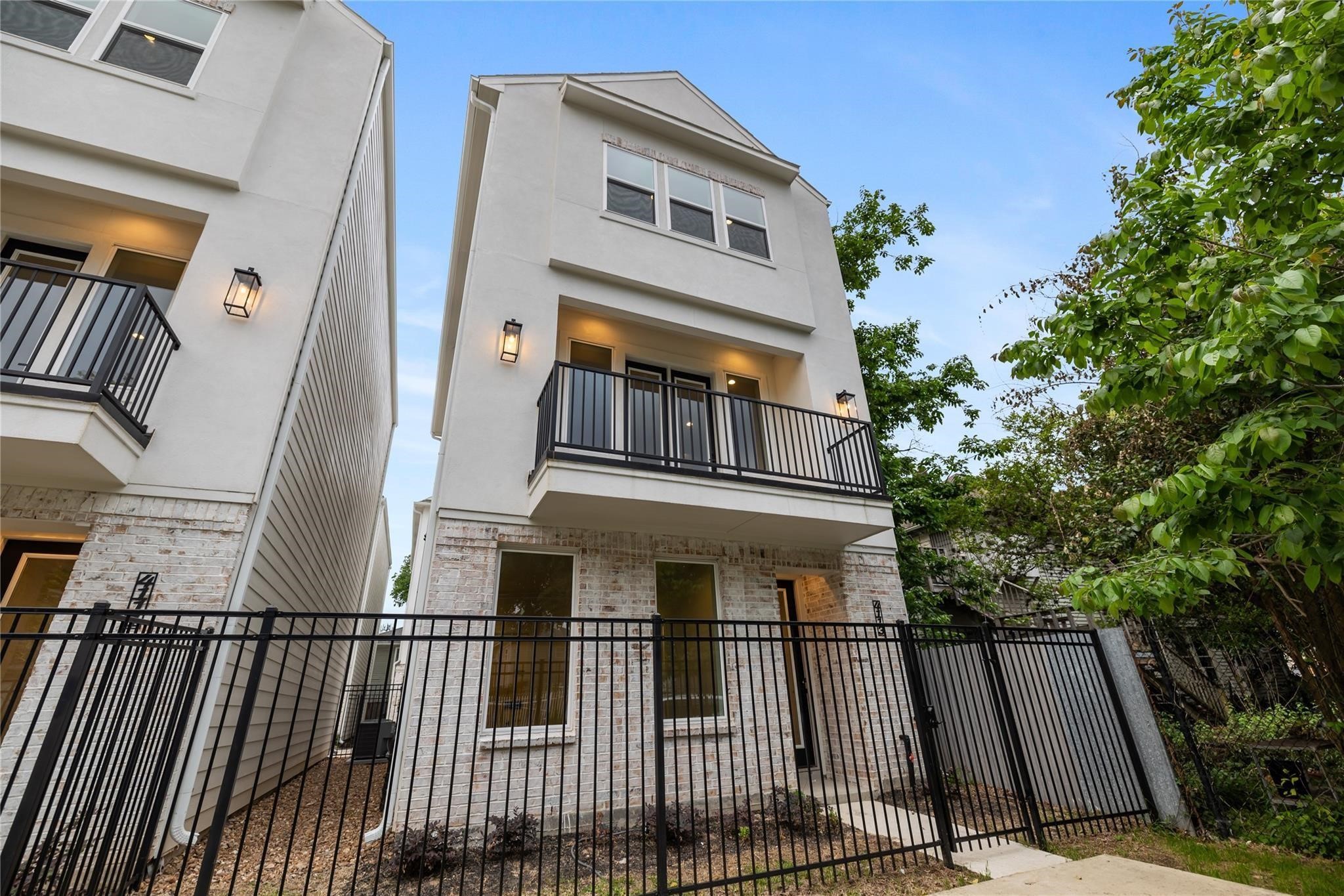 4113 Austin Street Property Photo 1