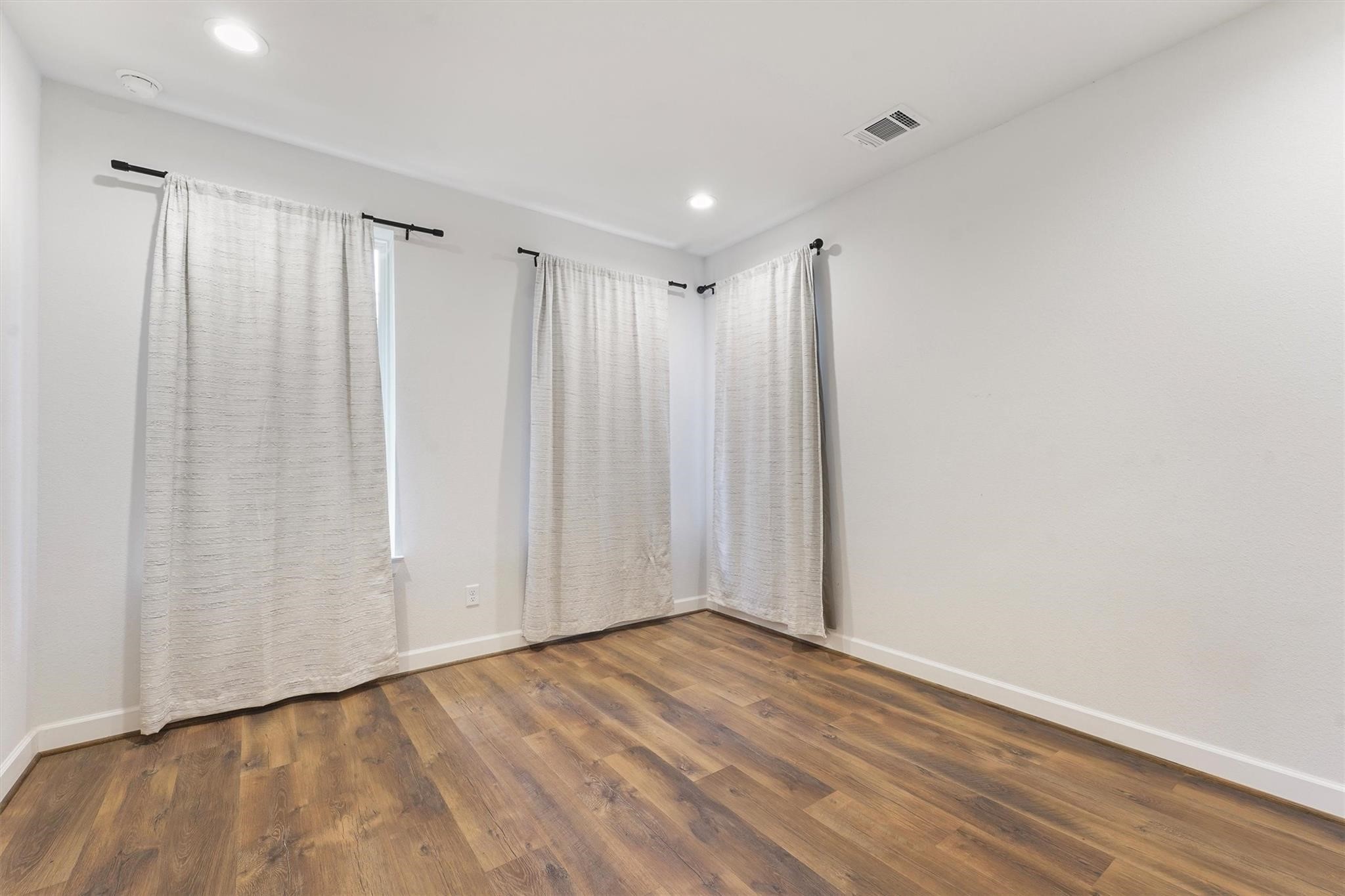 4113 Austin Street Property Photo 10