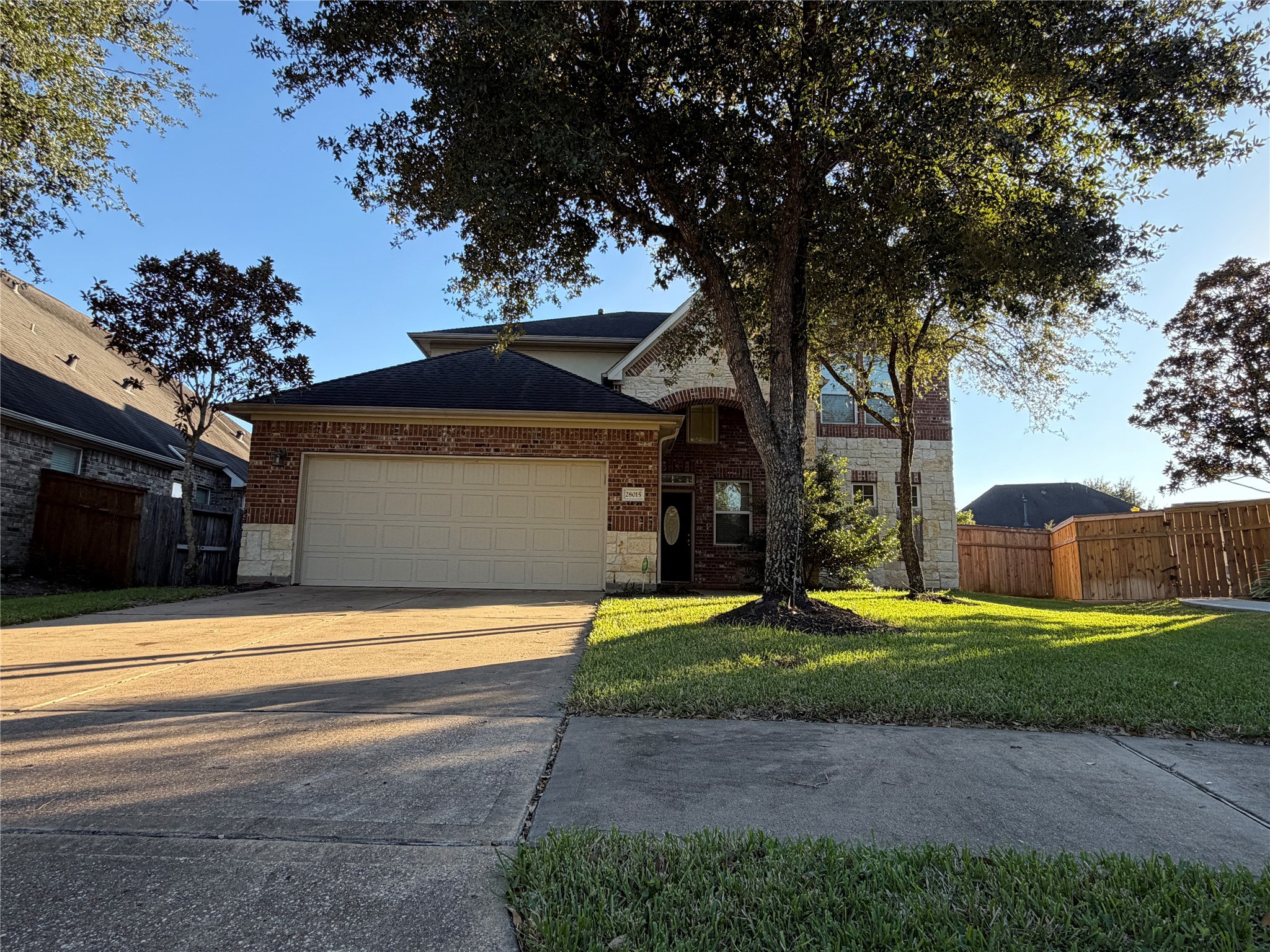 28015 Silverstream Court Property Photo 1