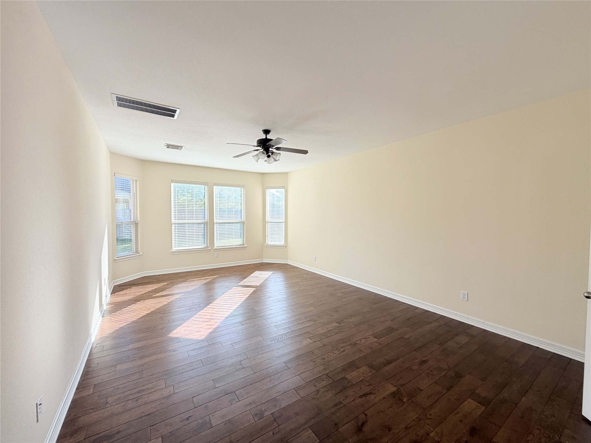 28015 Silverstream Court Property Photo 13