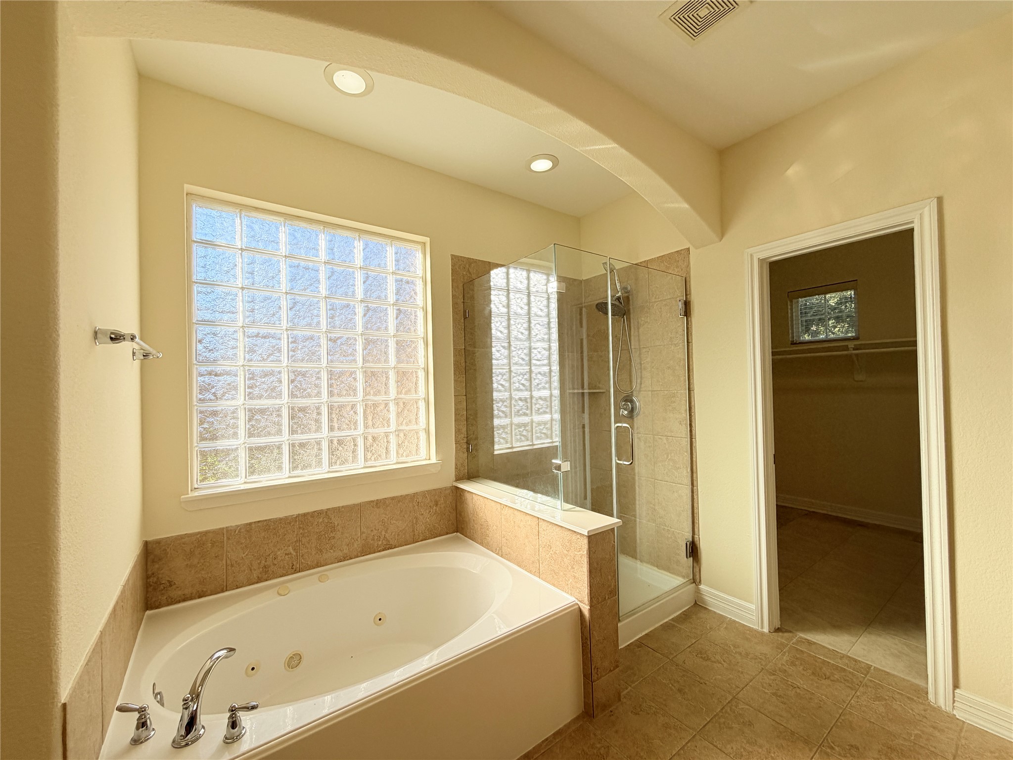 28015 Silverstream Court Property Photo 16