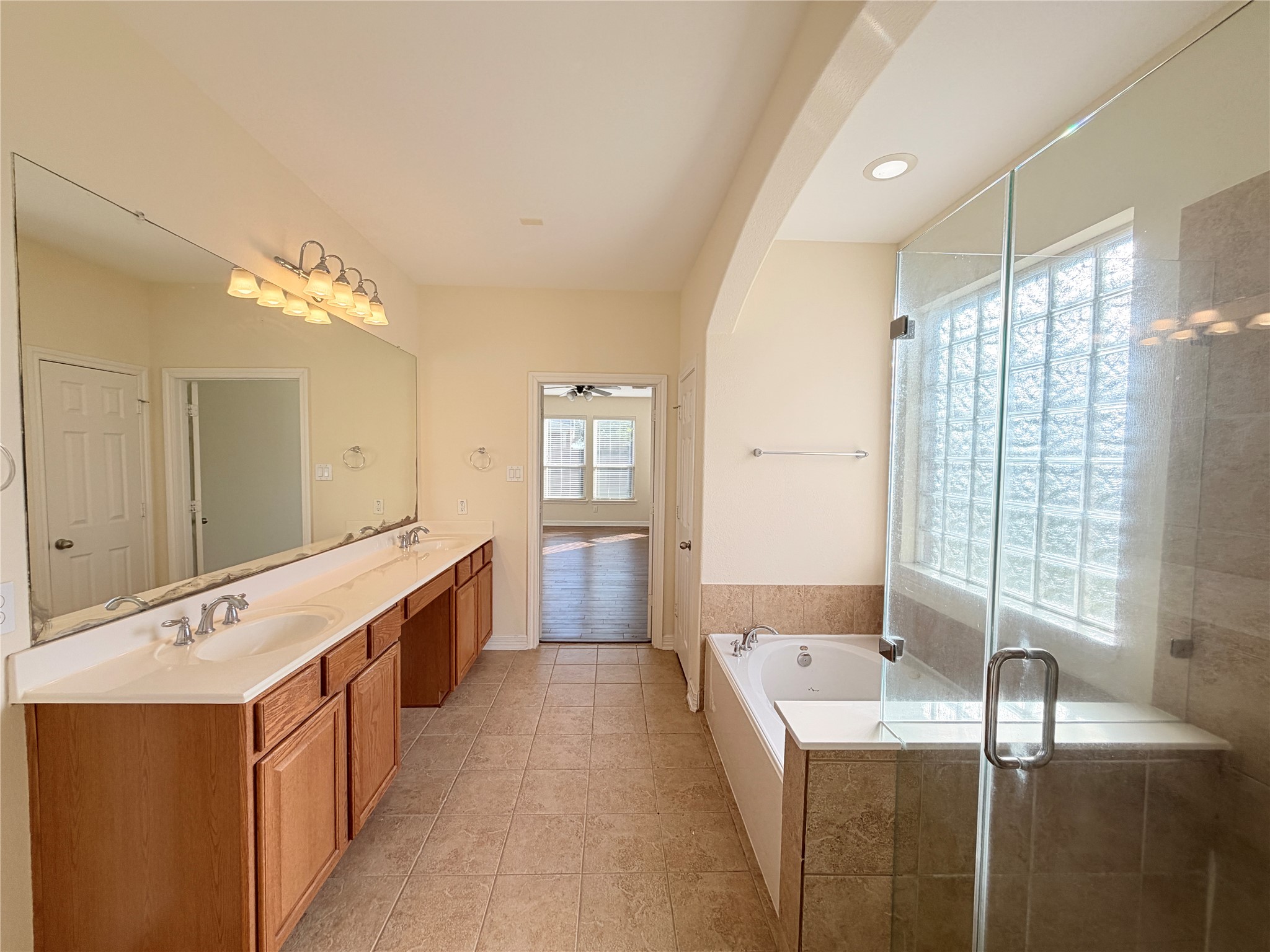 28015 Silverstream Court Property Photo 18