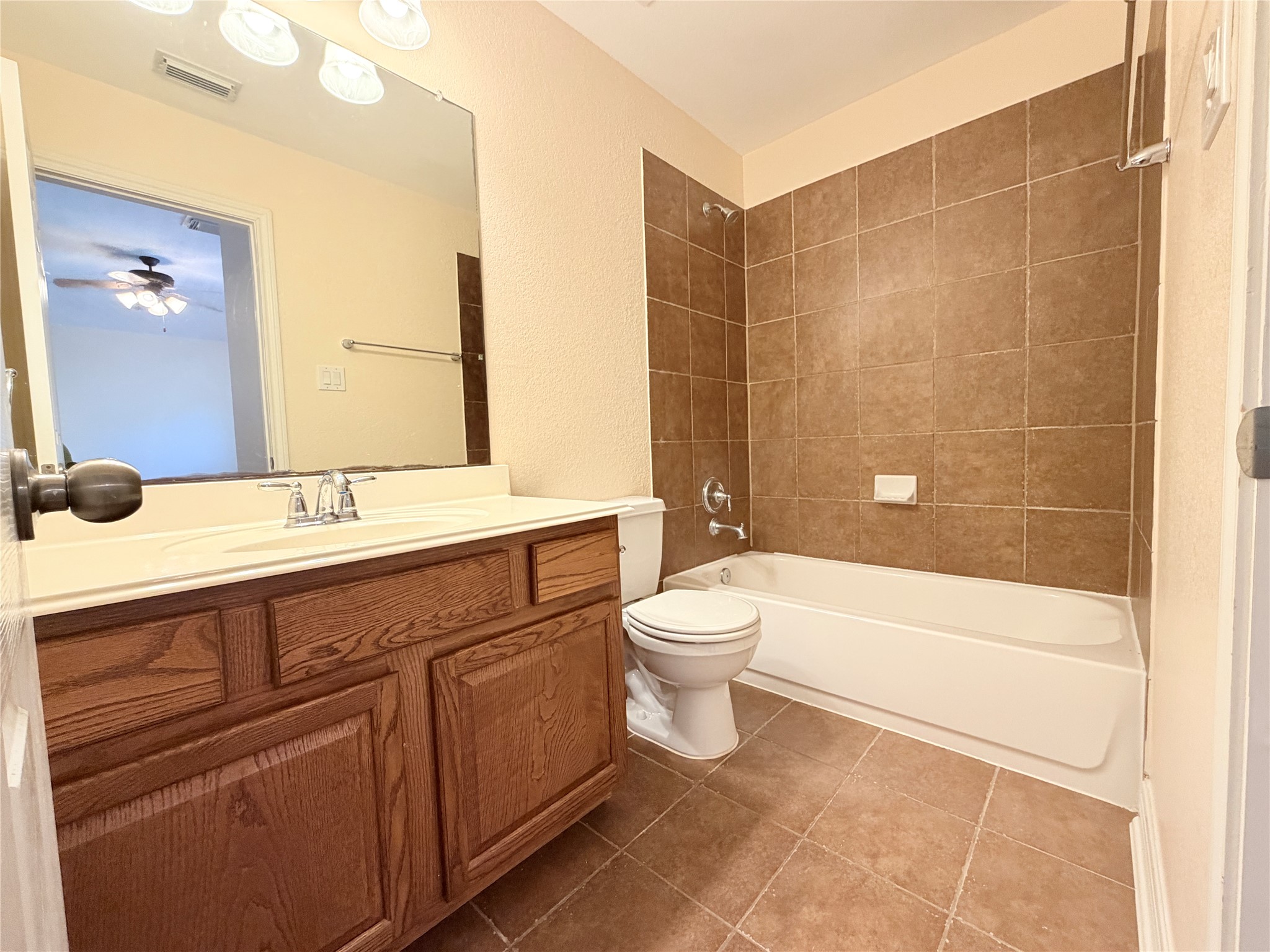 28015 Silverstream Court Property Photo 24