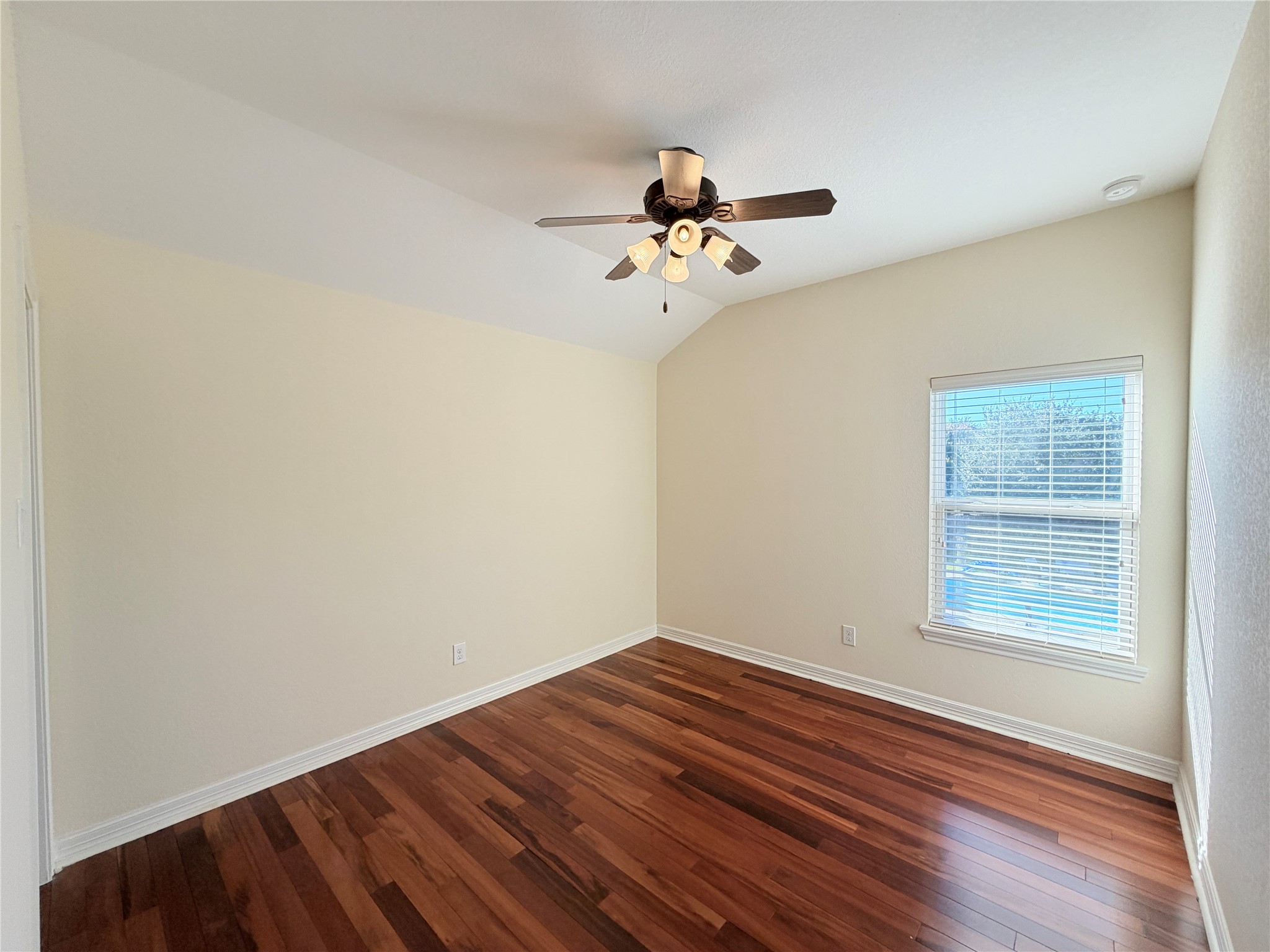 28015 Silverstream Court Property Photo 26