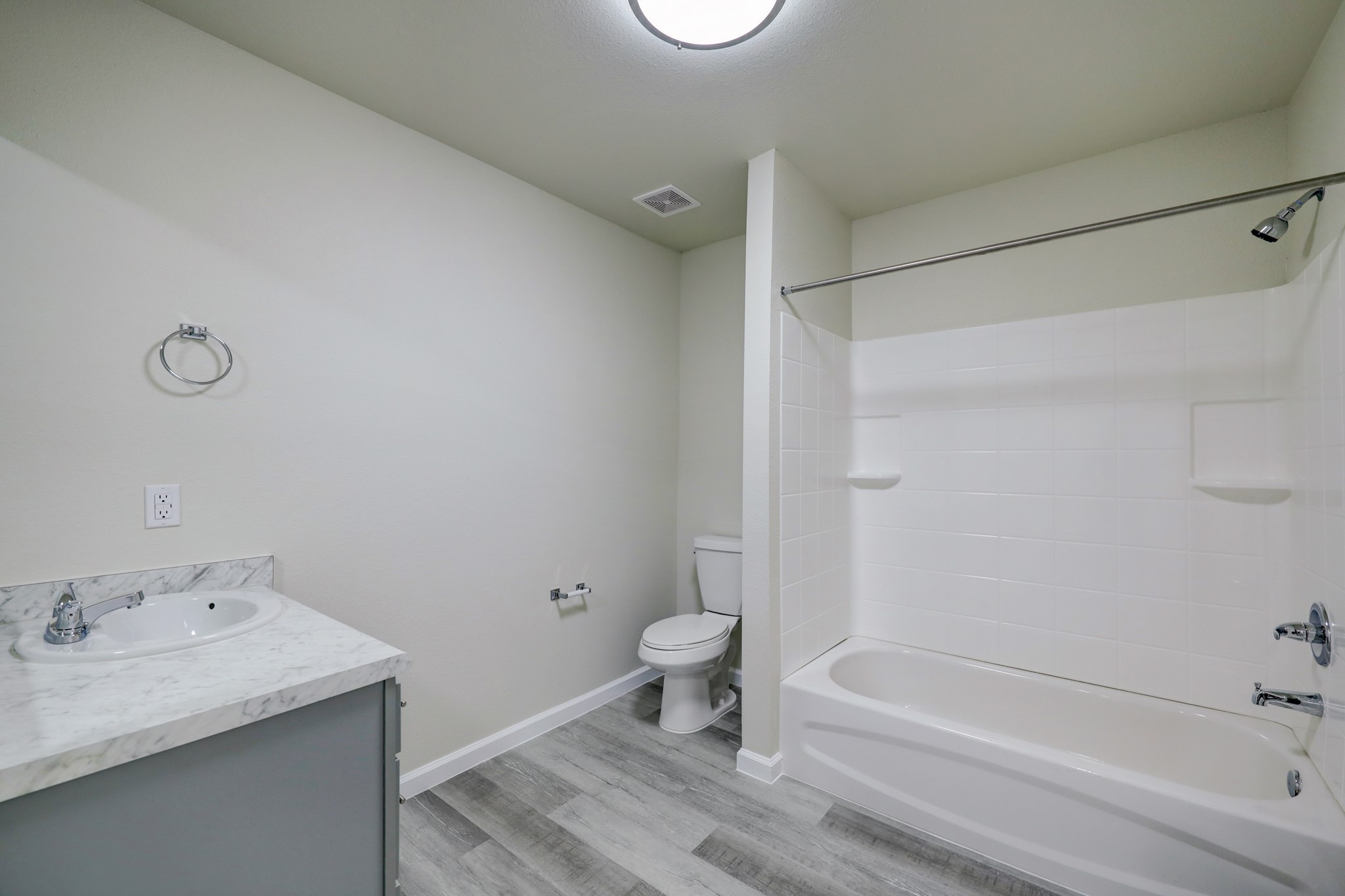 155 Plez Morgan Drive 7a Property Photo 10
