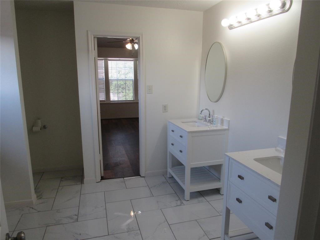 18822 Timber Way Drive Property Photo 13
