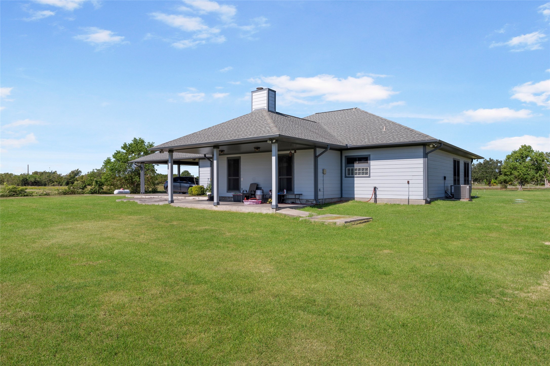 3805 County Road 160 Property Photo 2