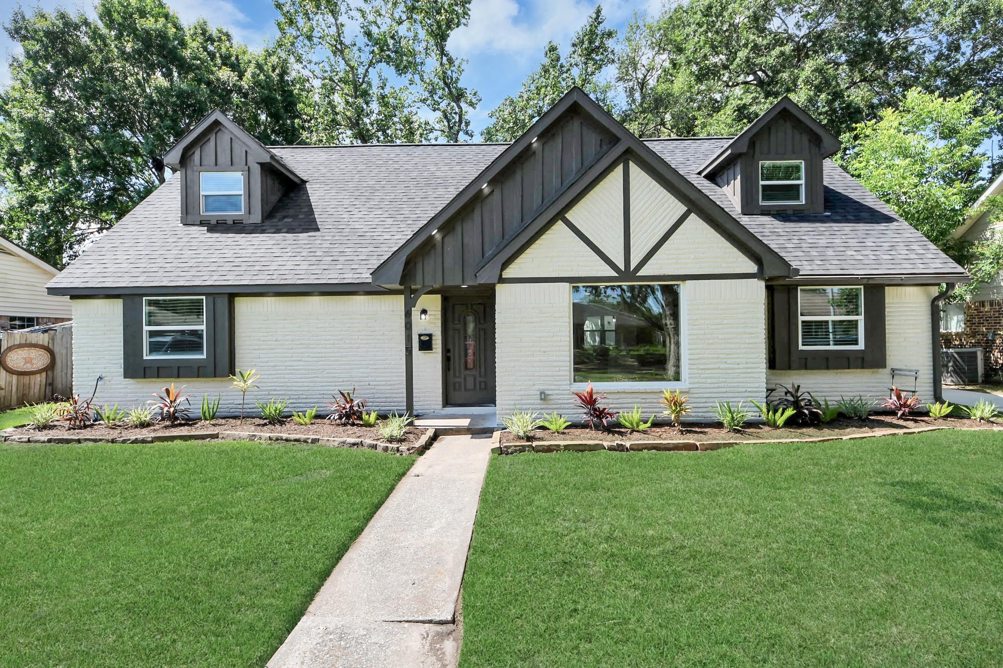 6015 Mcknight Street, Houston Tx 77035 Property Photo 1
