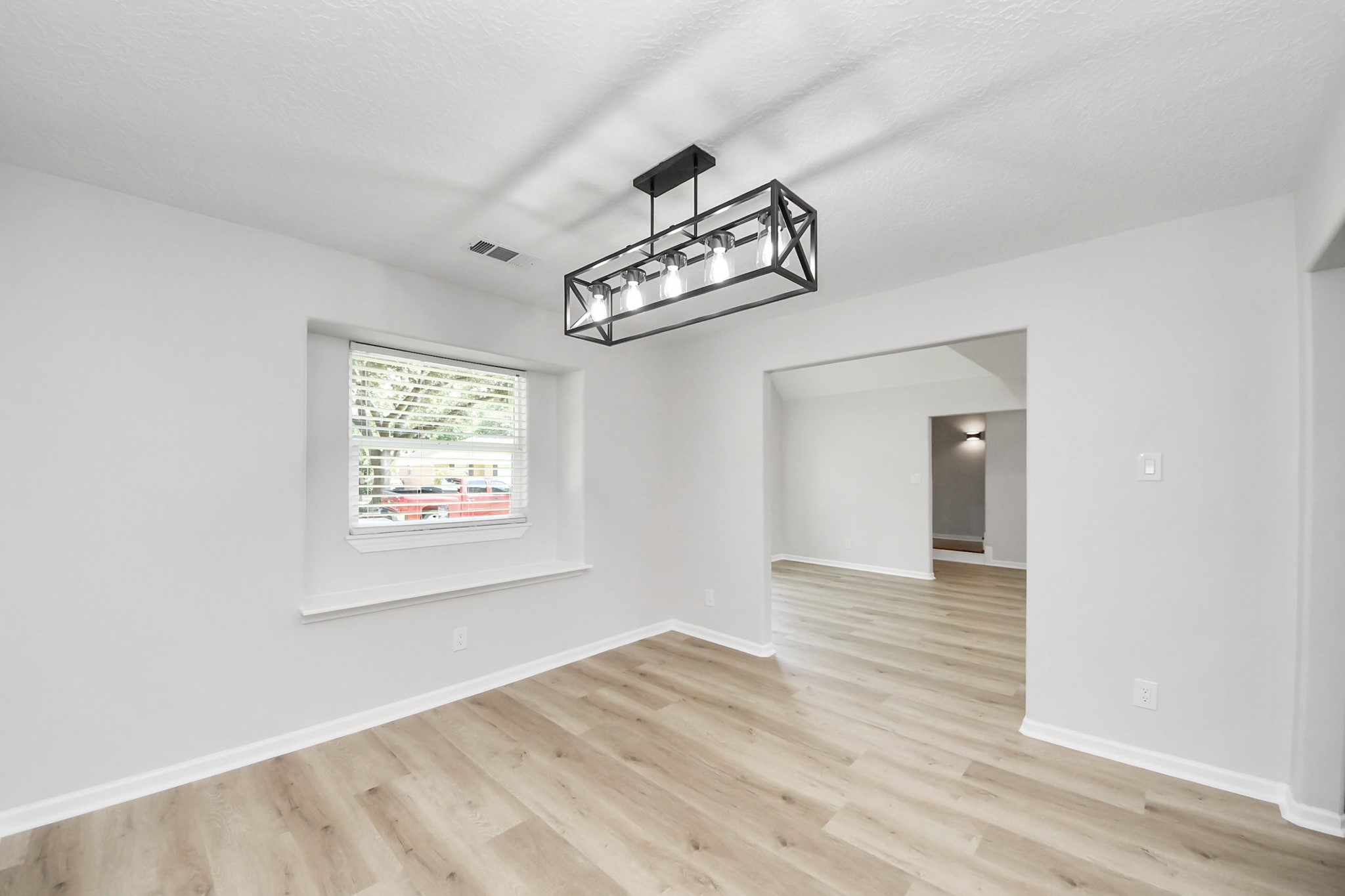 6015 Mcknight Street Property Photo 5