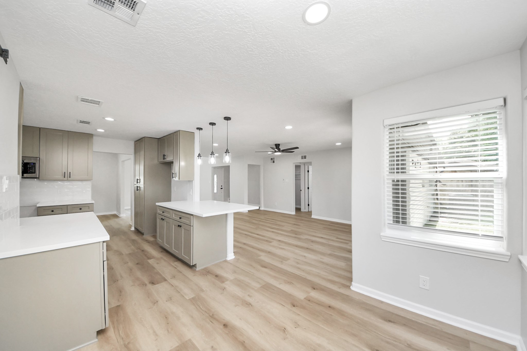 6015 Mcknight Street Property Photo 11