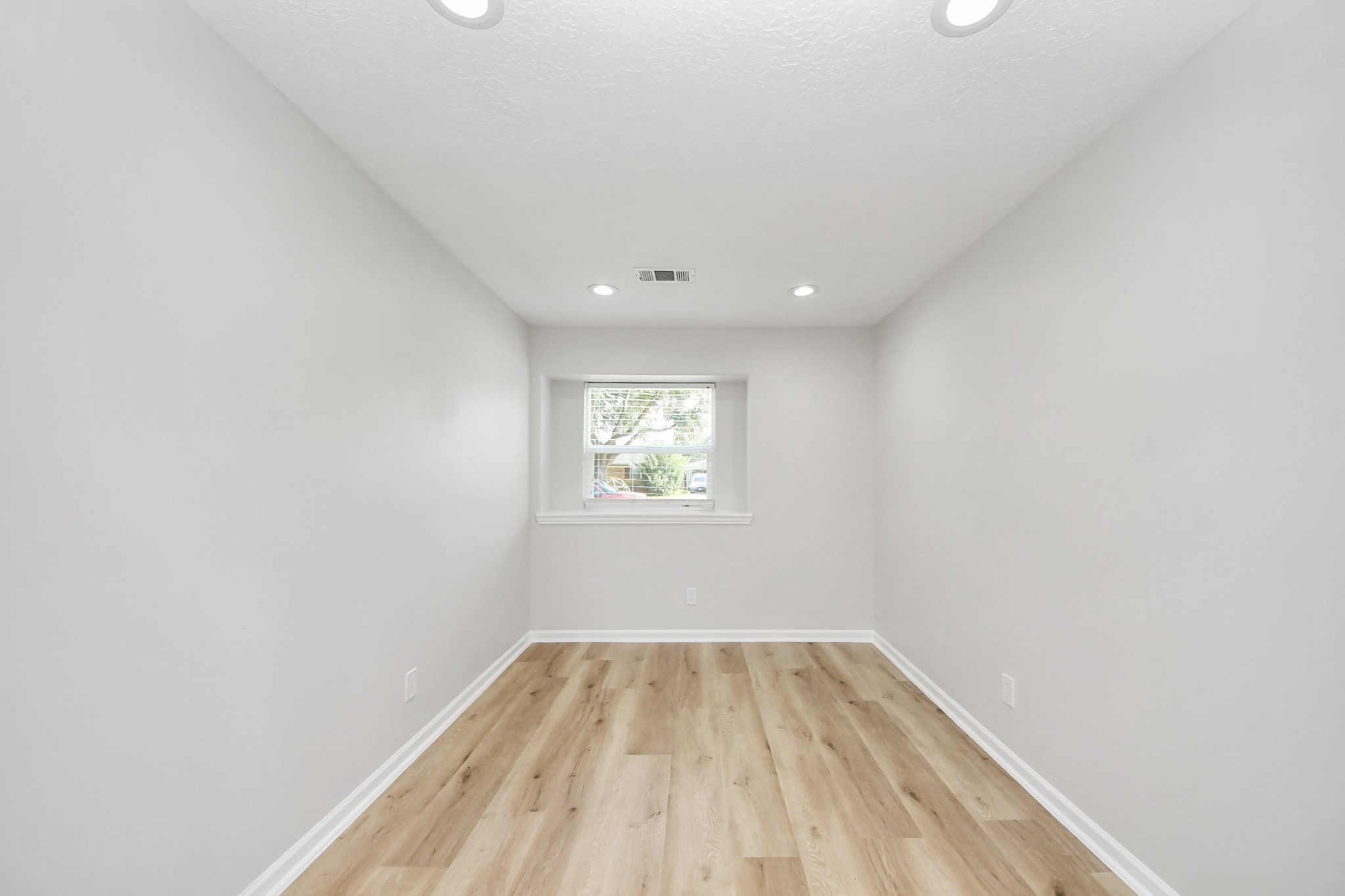 6015 Mcknight Street Property Photo 15