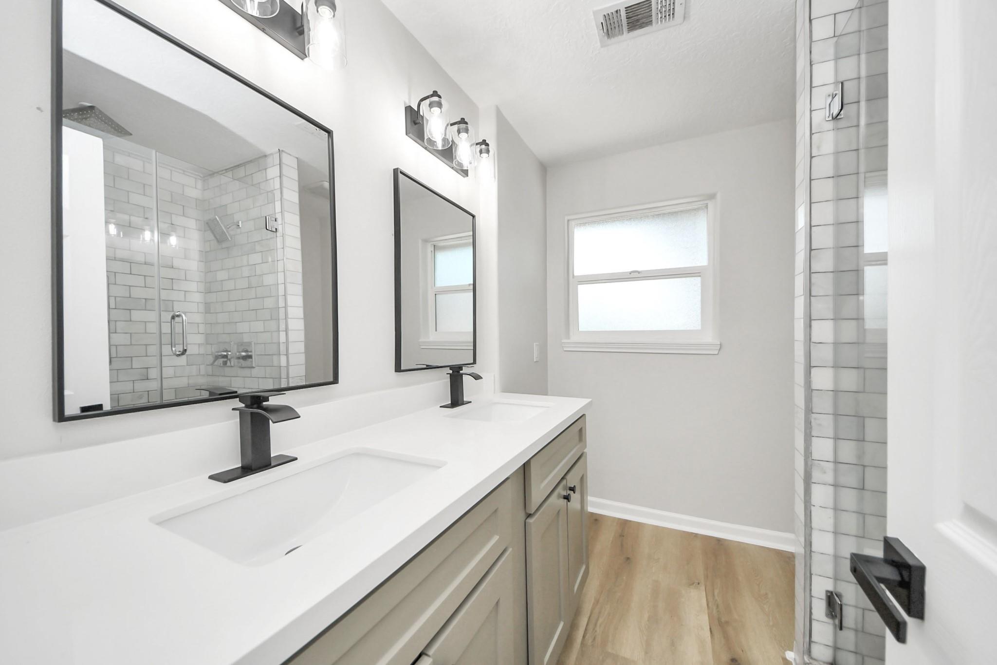 6015 Mcknight Street, Houston Tx 77035 Property Photo 30