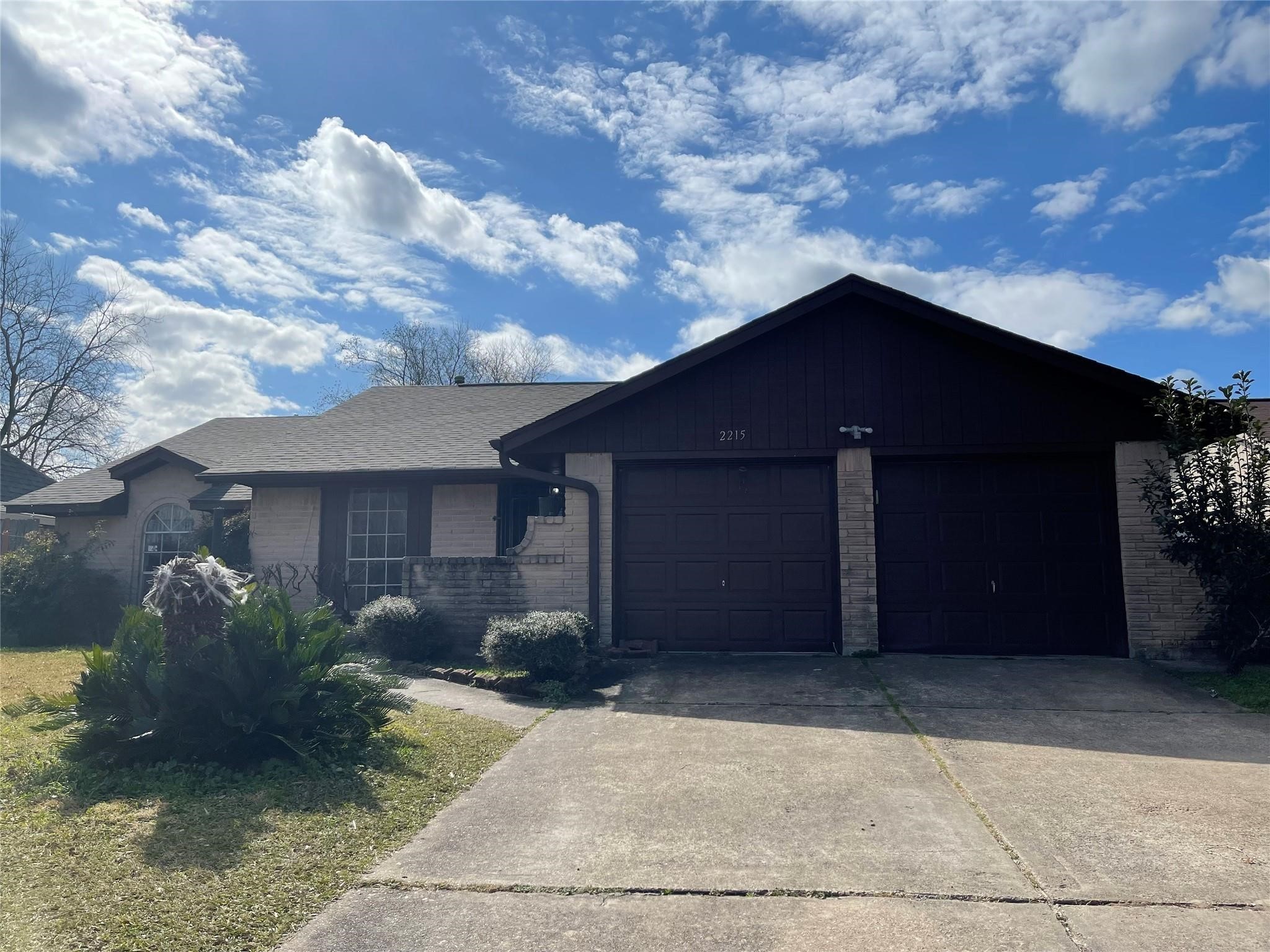 2215 Winter Bay Lane Property Photo 1