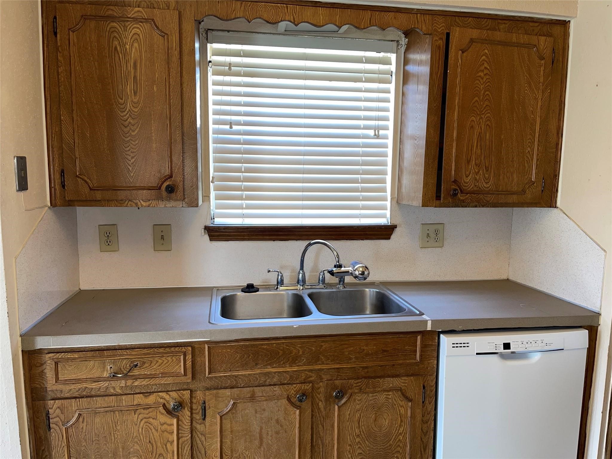 2215 Winter Bay Lane Property Photo 2