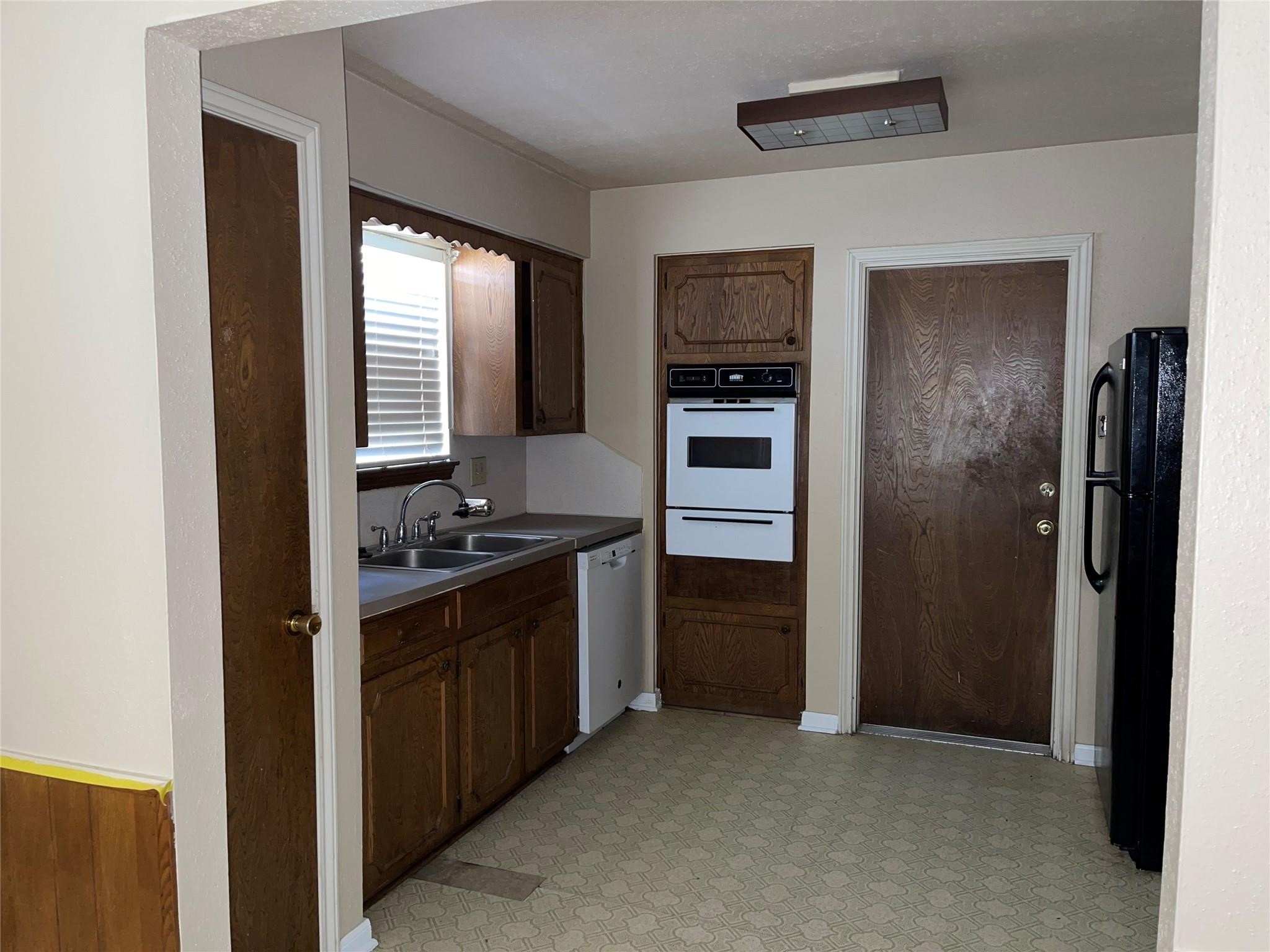 2215 Winter Bay Lane Property Photo 3