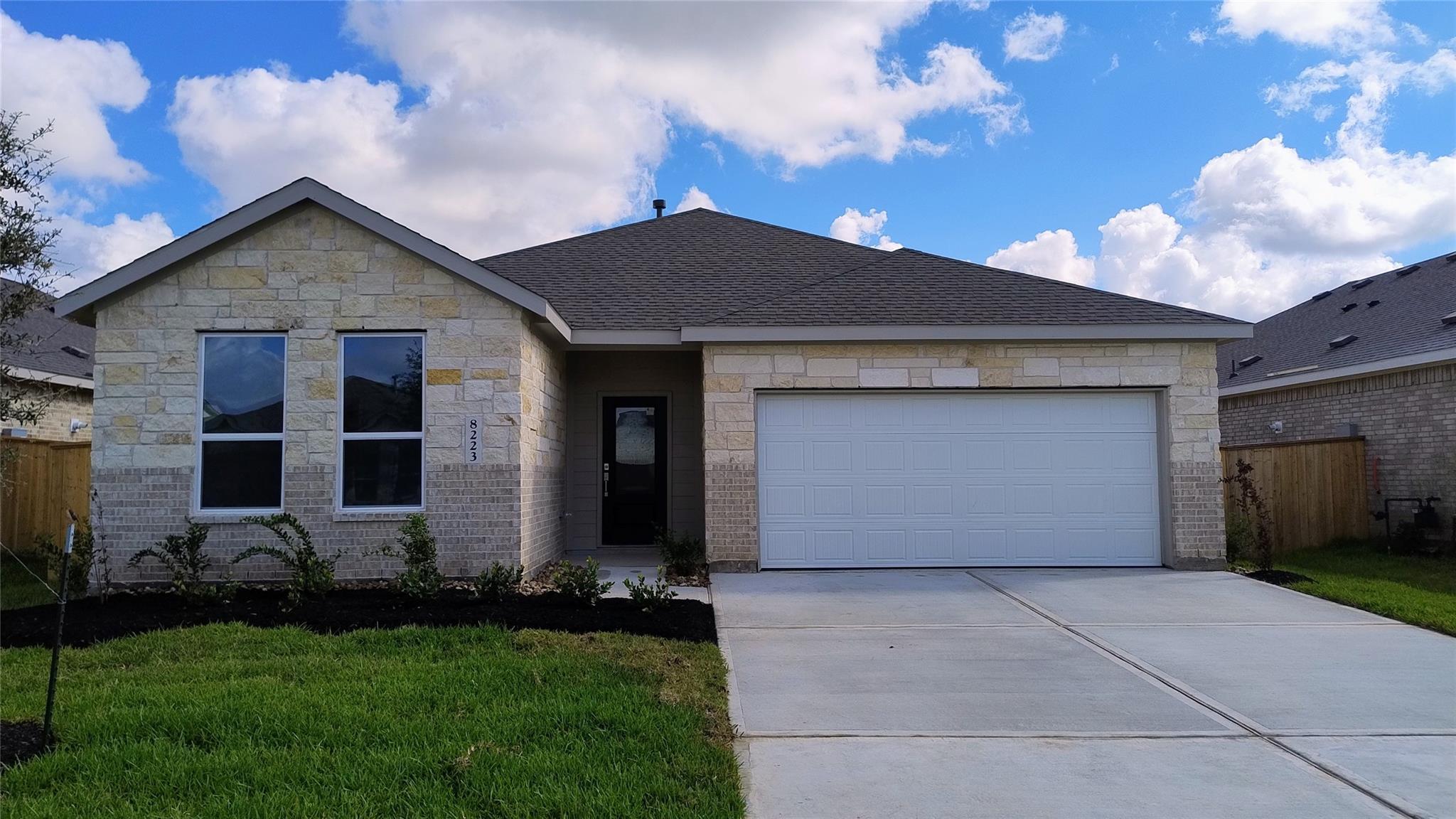 8223 Rustic Pine Trail, Richmond TX 77469 Property Photo 1