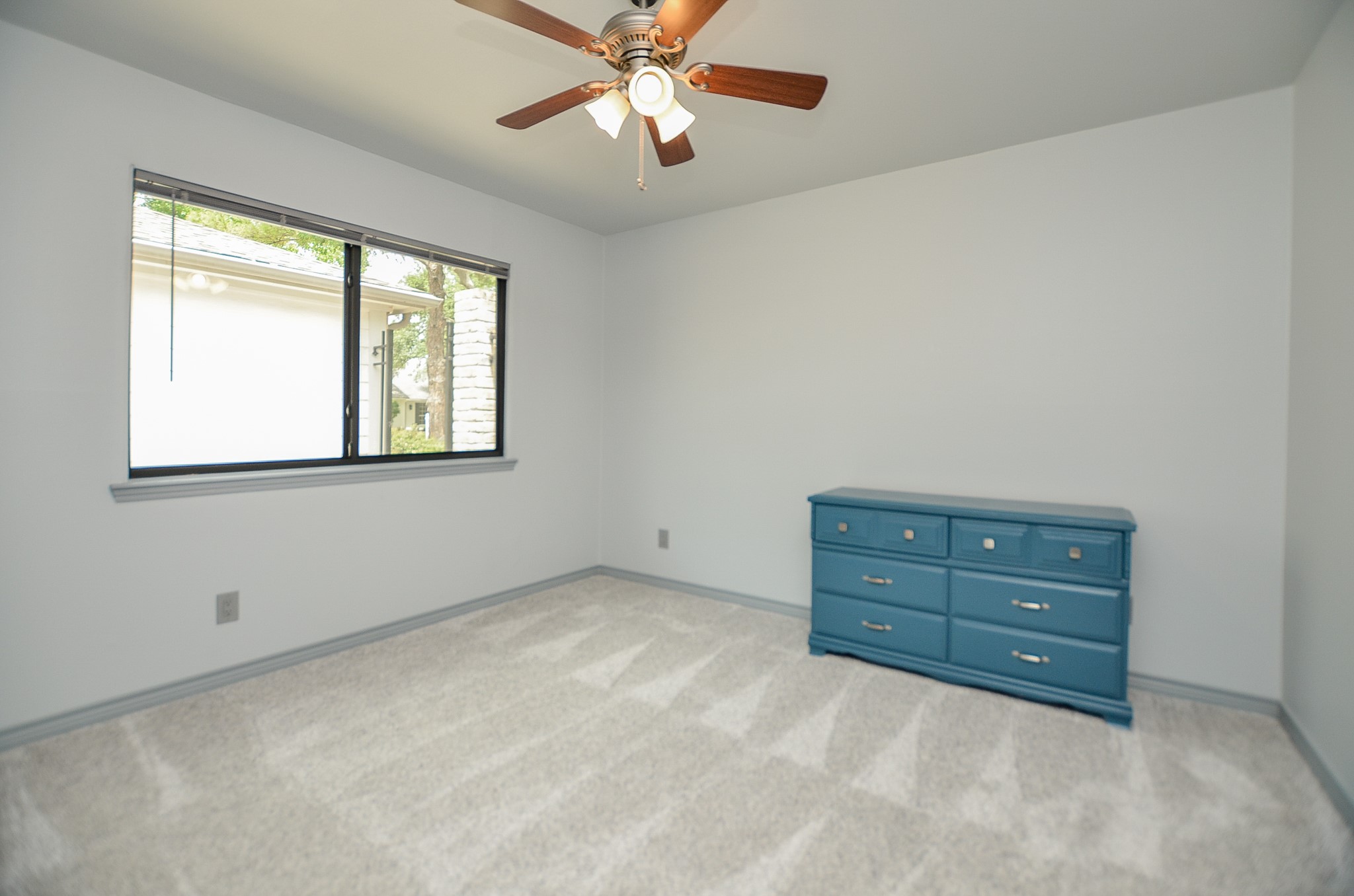 1702 Cherry Bend Drive Property Photo 20