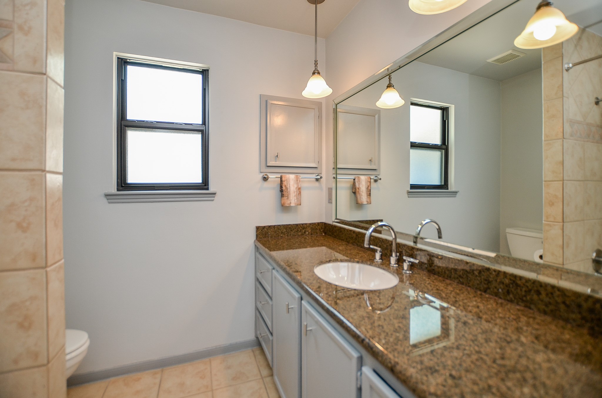 1702 Cherry Bend Drive Property Photo 22