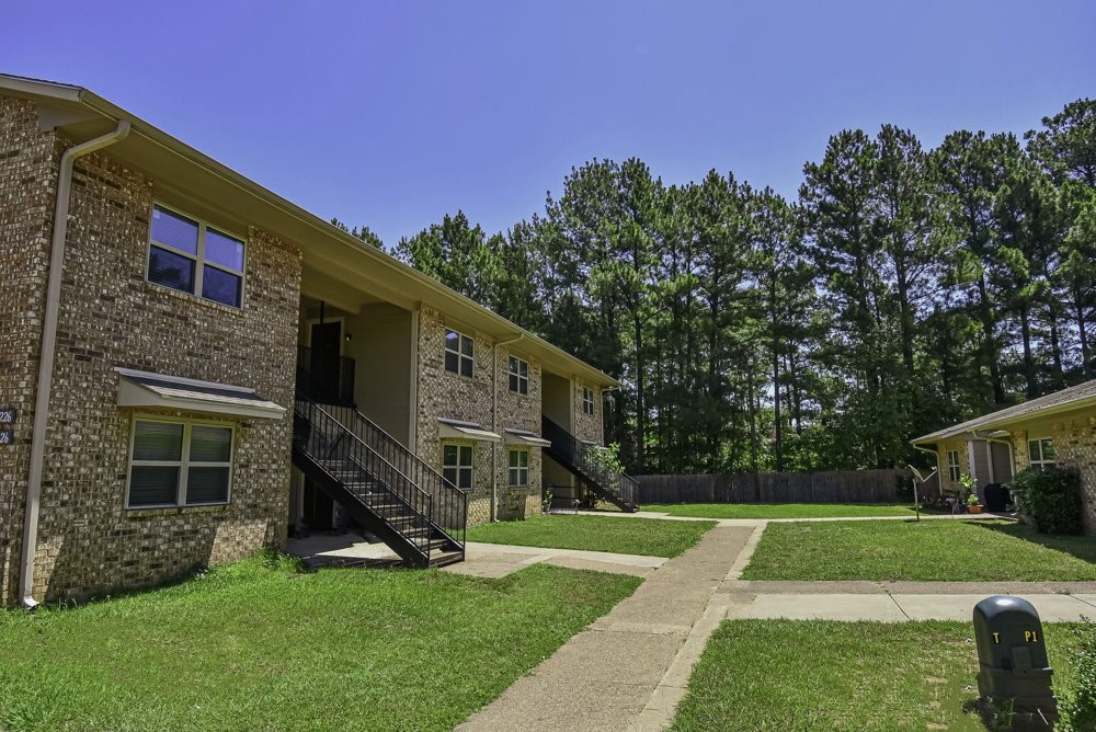 400 Pine Burr Ln Property Photo 6