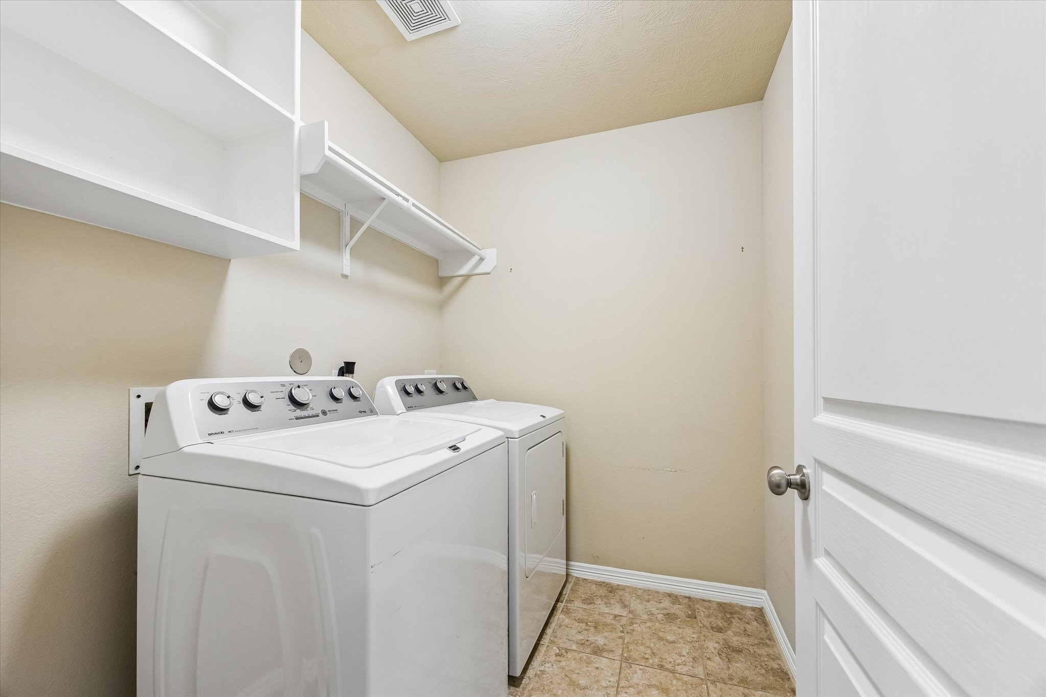 741 W 20th Street Property Photo 21